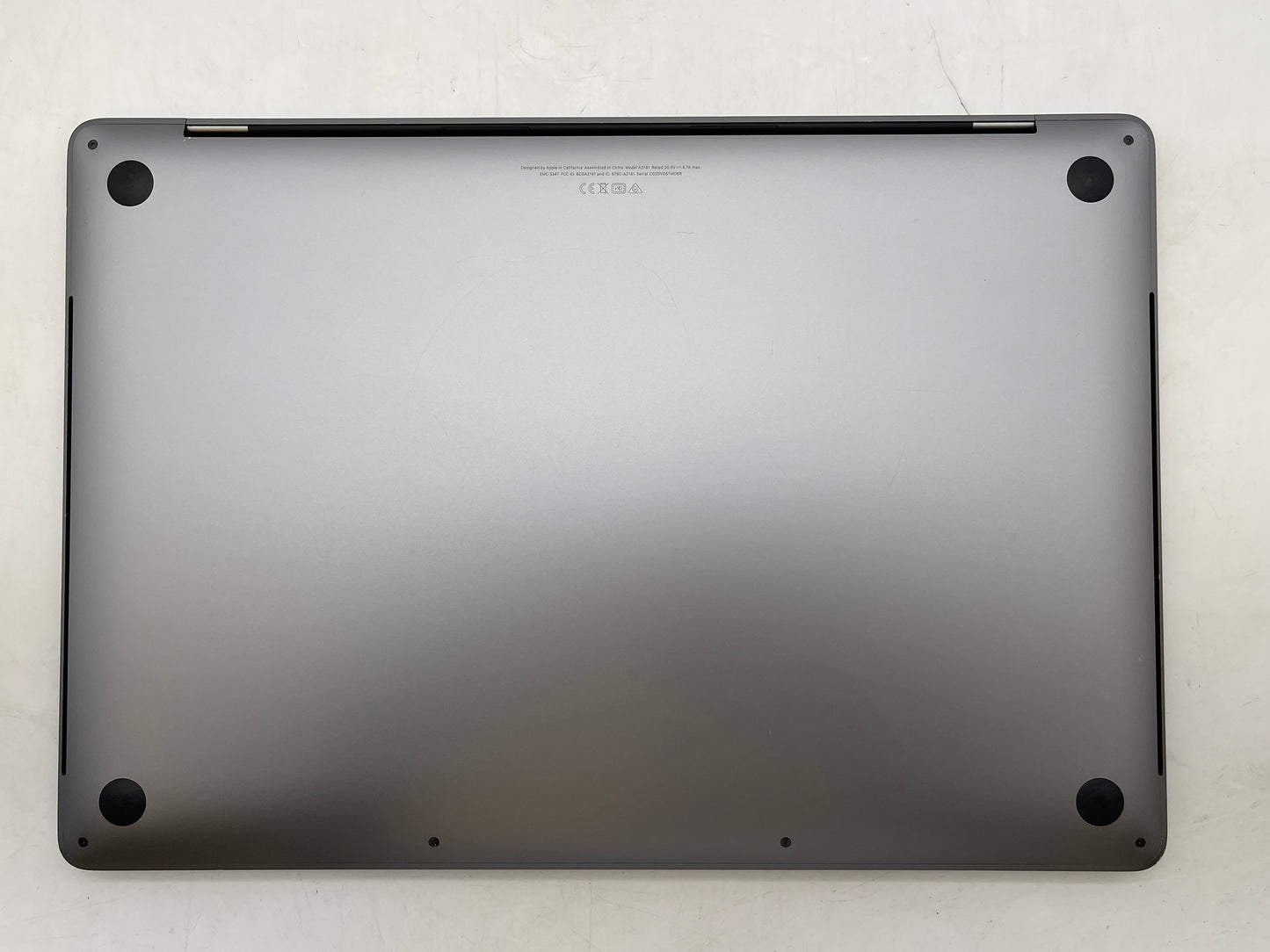 Apple 2019 16" MacBook Pro 2.6GHz 6-Core i7 16GB RAM 1TB SSD RP5300M - Good