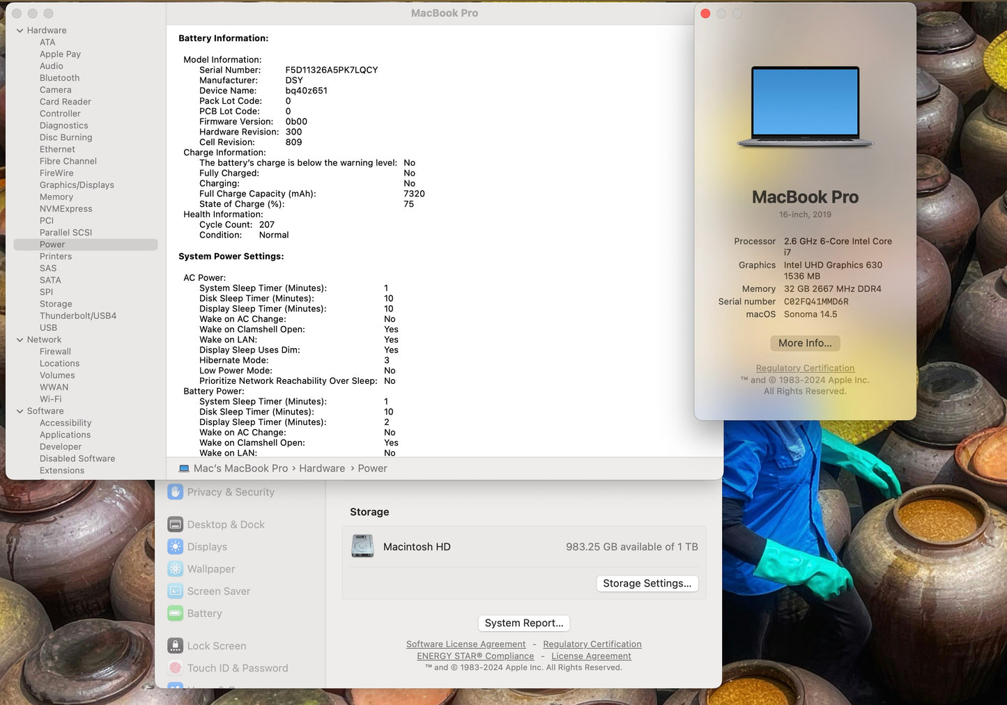 Apple 2019 16" MacBook Pro 2.6GHz 6-Core i7 32GB RAM 1TB SSD RP5300M - Very Good