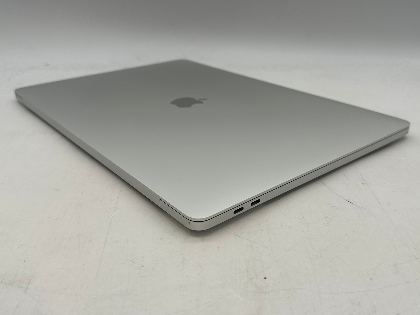 Apple 2019 16" MacBook Pro 2.4GHz 8-Core i9 32GB 1TB SSD RP5500M 8GB - Very Good