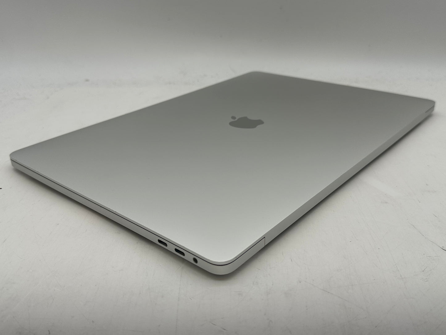 Apple 2019 16" MacBook Pro 2.4GHz 8-Core i9 32GB 1TB SSD RP5500M 8GB - Very Good