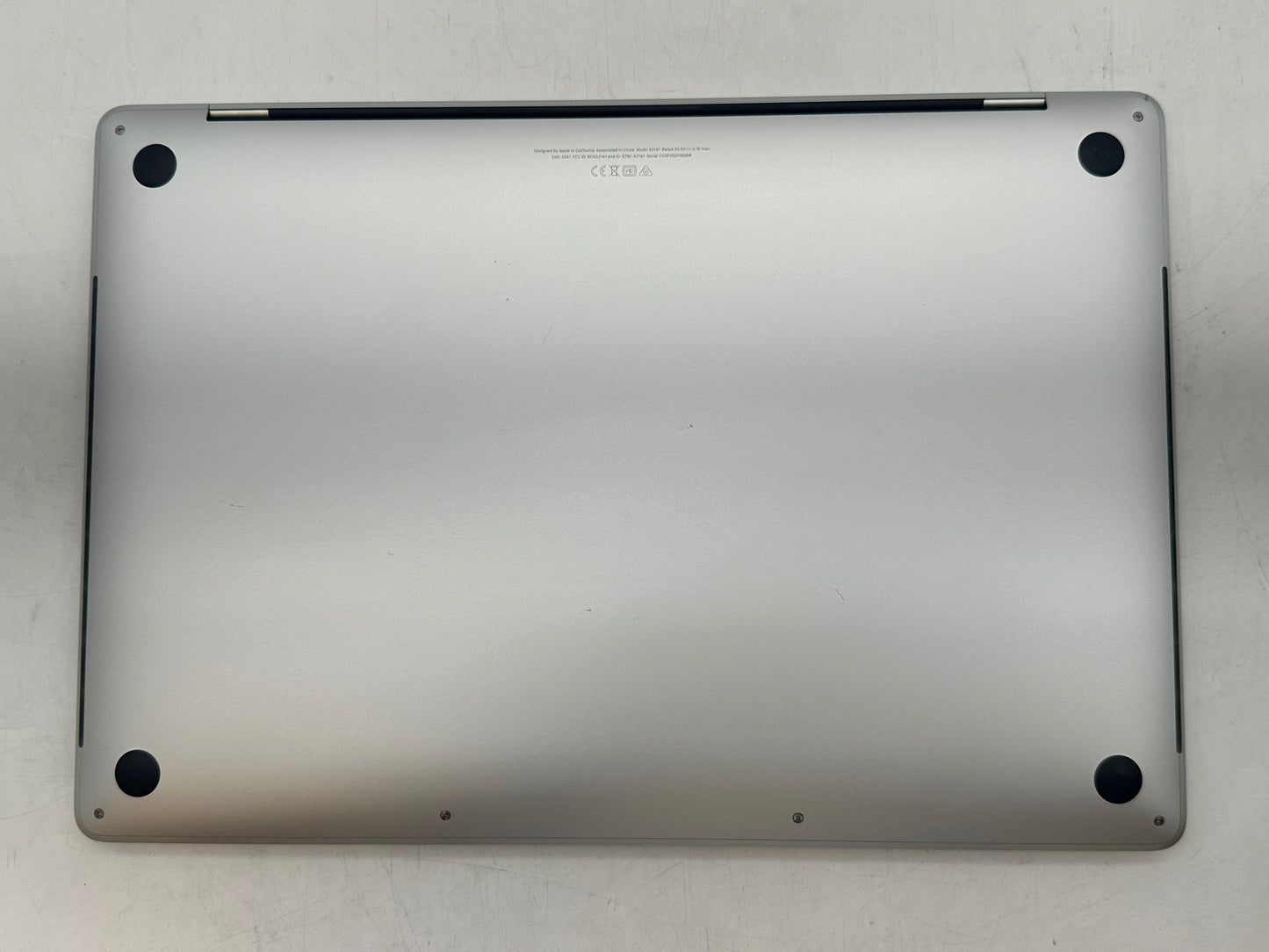 Apple 2019 16" MacBook Pro 2.4GHz 8-Core i9 32GB 1TB SSD RP5500M 8GB - Very Good