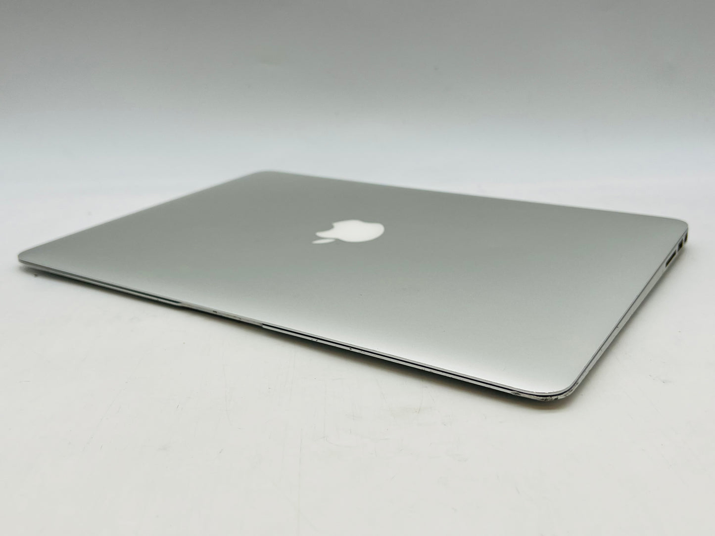 Apple 2015 MacBook Air Retina 1.6GHz i5 8GB RAM 256GB SSD IHG6000 - Read