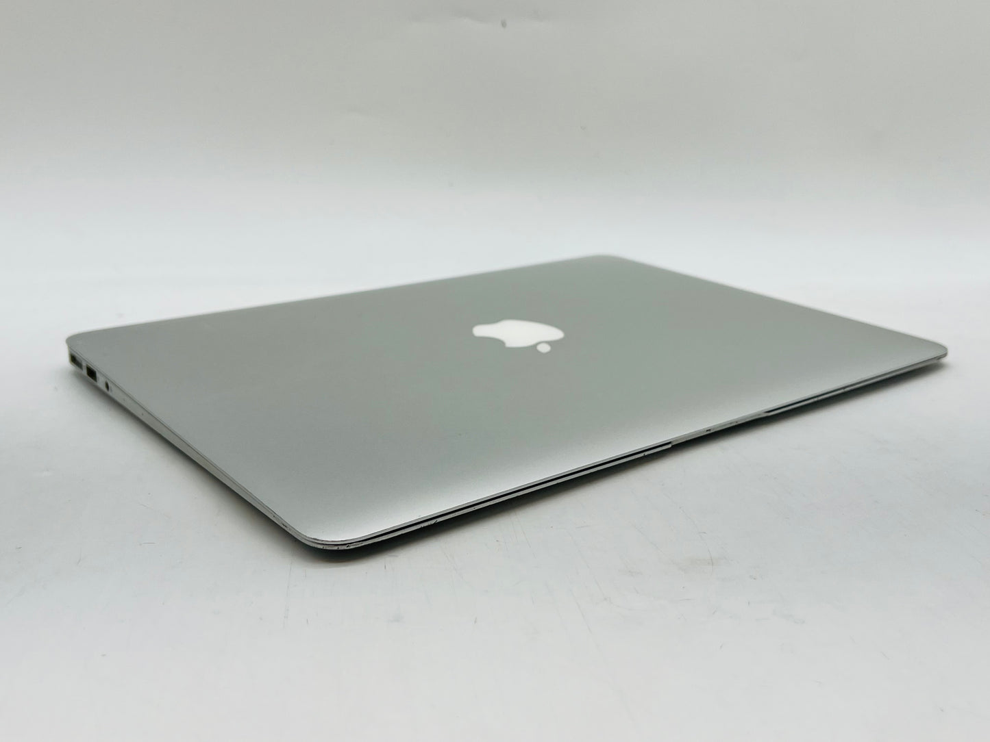 Apple 2015 MacBook Air Retina 1.6GHz i5 8GB RAM 256GB SSD IHG6000 - Read