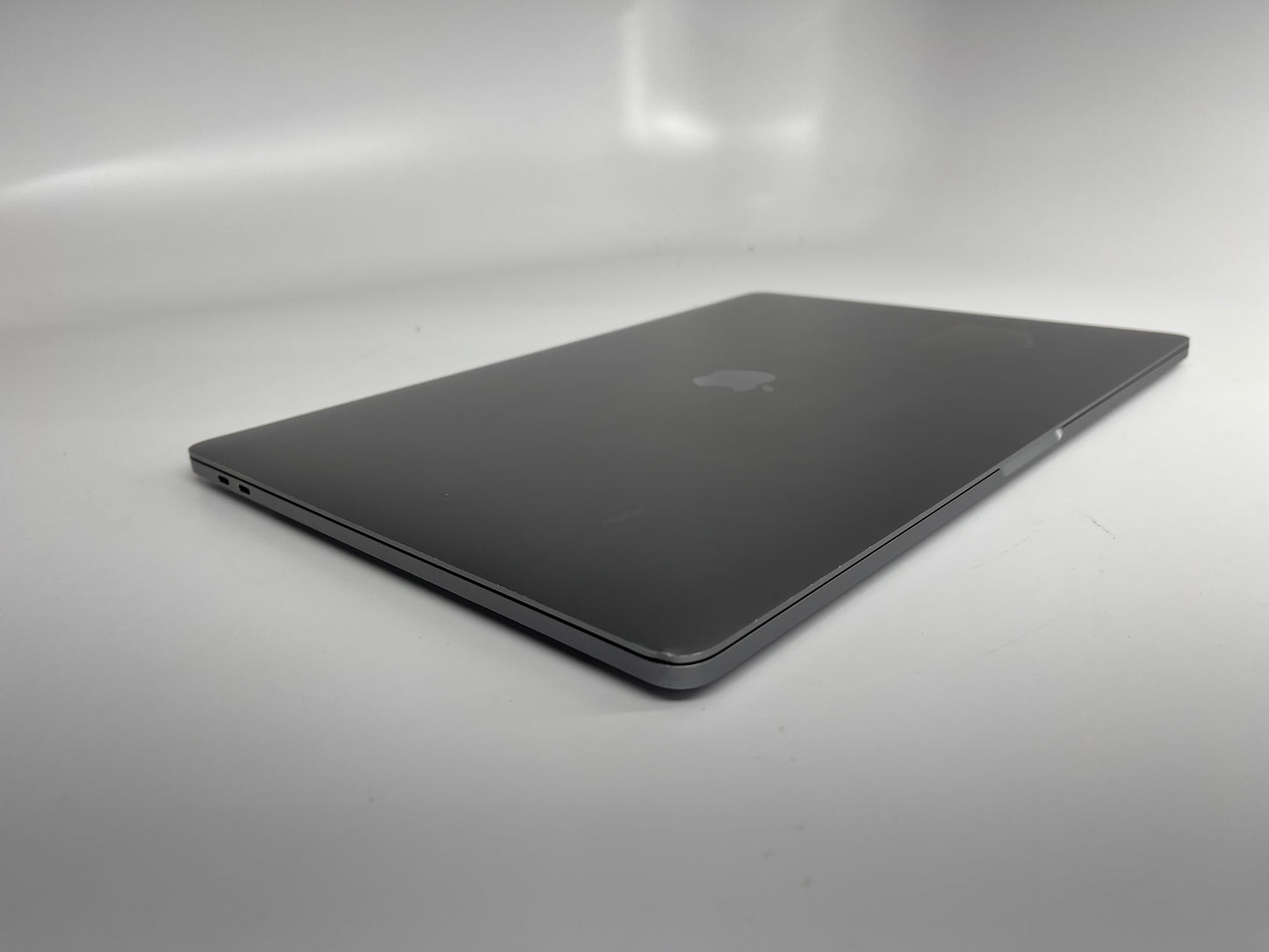 Apple 2017 Macbook Pro 15" 2.8 GHZ Quad Core i7 16GB 256GB SSD RP 555