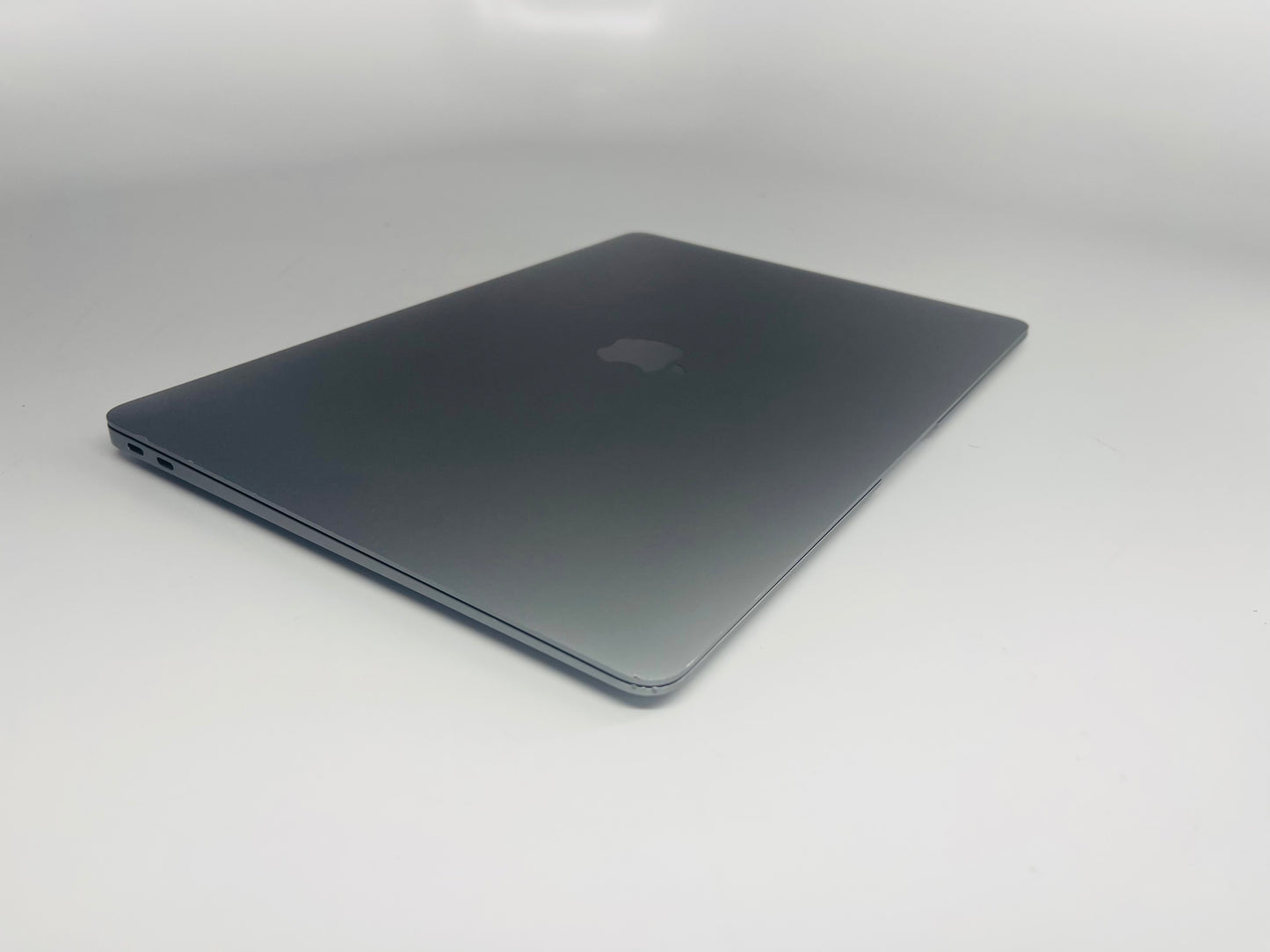 Apple 2018 MacBook Air 13" 1.6 GHz Dual Core i5 8GB Ram 128GB SSD Iris 617