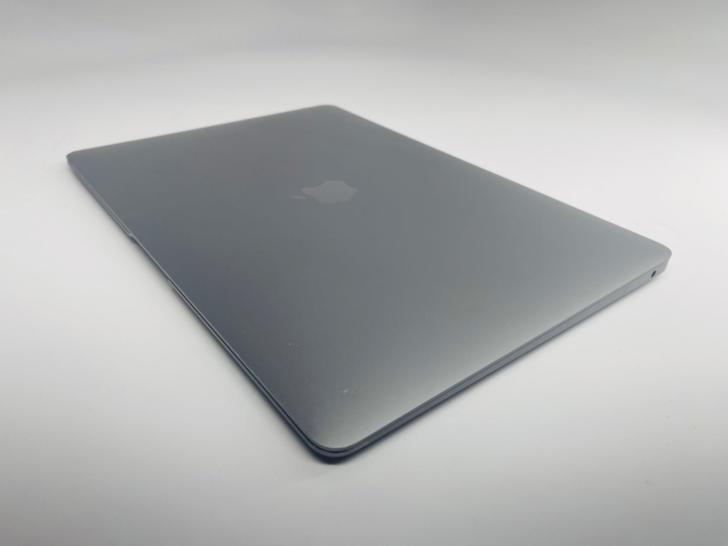 Apple 2018 MacBook Air 13" 1.6 GHz Dual Core i5 8GB Ram 128GB SSD Iris 617