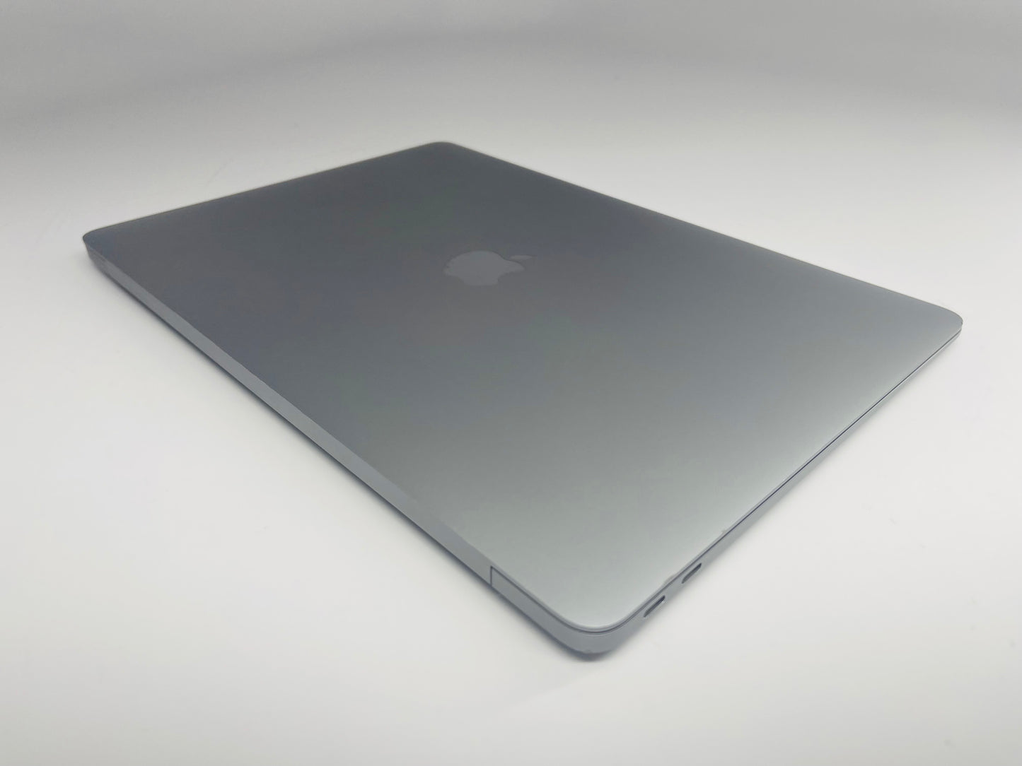 Apple 2018 MacBook Air 13" 1.6 GHz Dual Core i5 8GB Ram 128GB SSD Iris 617