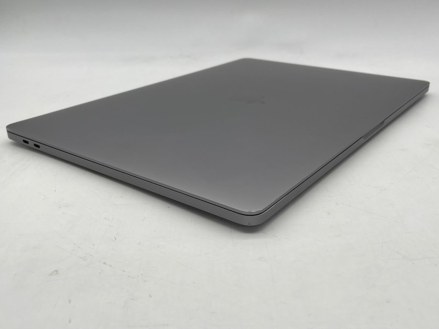 Apple 2019 16" MacBook Pro 2.4GHz 8-Core i9 32GB 1TB SSD RP5500M 4GB - Very Good