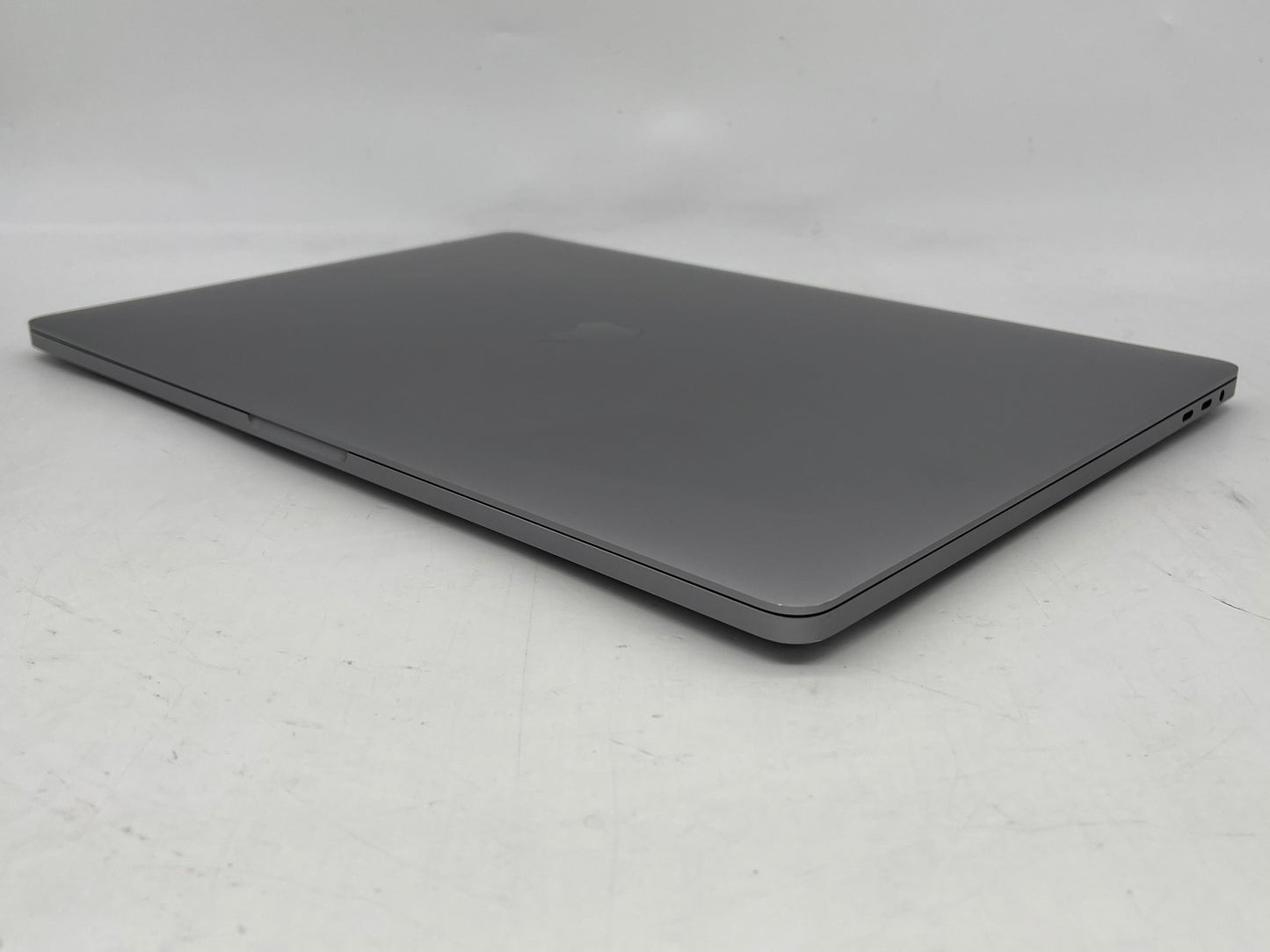 Apple 2019 16" MacBook Pro 2.4GHz 8-Core i9 32GB 1TB SSD RP5500M 4GB - Very Good