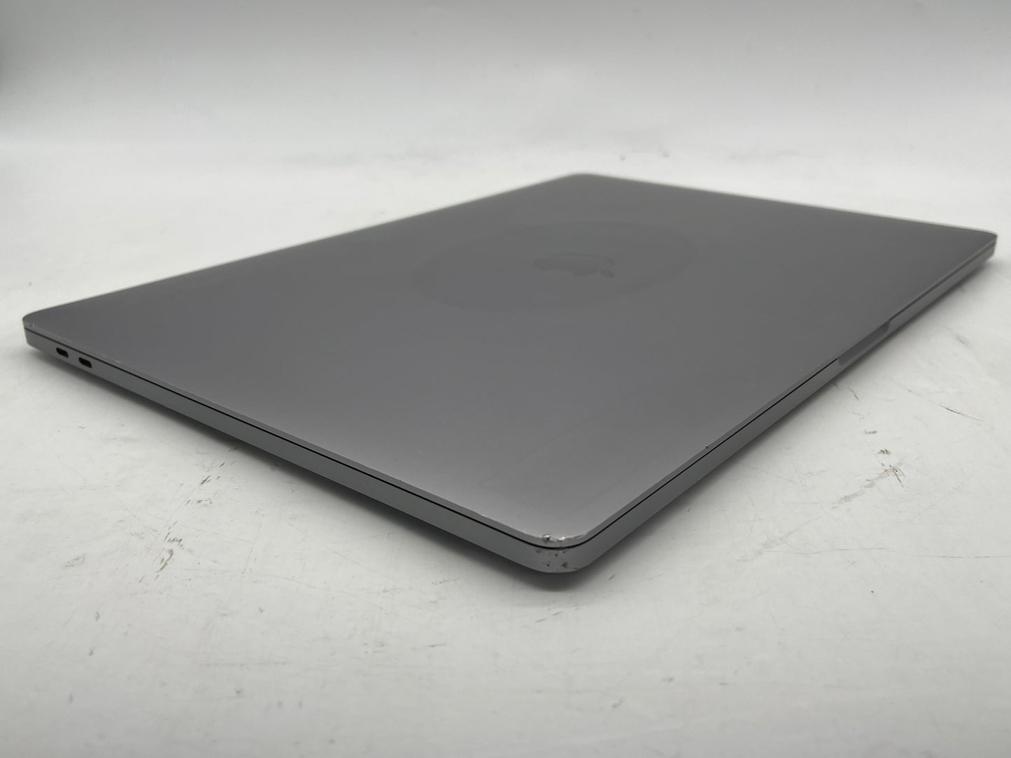 Apple 2019 16" MacBook Pro 2.6GHz i7 16GB RAM 512GB SSD RP5300M 4GB - Good