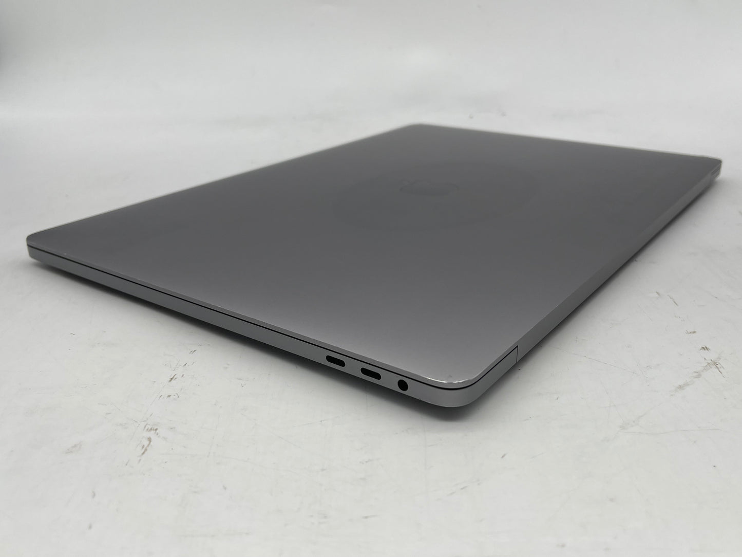 Apple 2019 16" MacBook Pro 2.6GHz i7 16GB RAM 512GB SSD RP5300M 4GB - Good