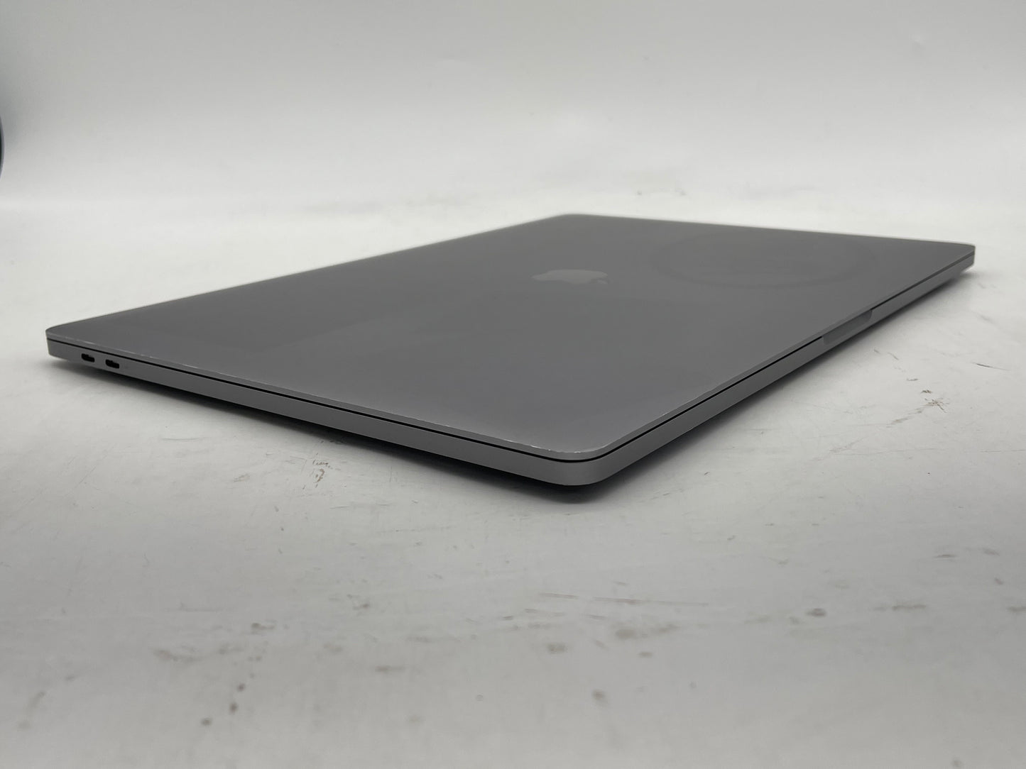 Apple 2019 16" MacBook Pro 2.6GHz i7 16GB RAM 512GB SSD RP5300M 4GB - READ