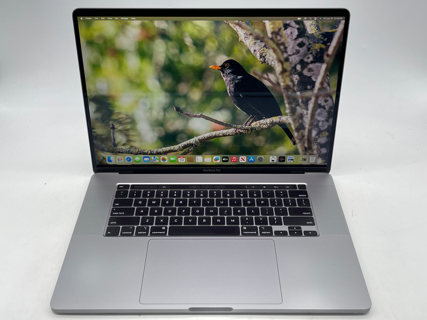 Apple 2019 16" MacBook Pro 2.6GHz i7 16GB RAM 512GB SSD RP5300M 4GB - Good