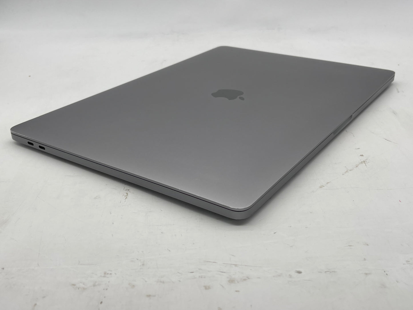 Apple 2019 16" MacBook Pro 2.6GHz i7 16GB RAM 512GB SSD RP5300M 4GB - Good