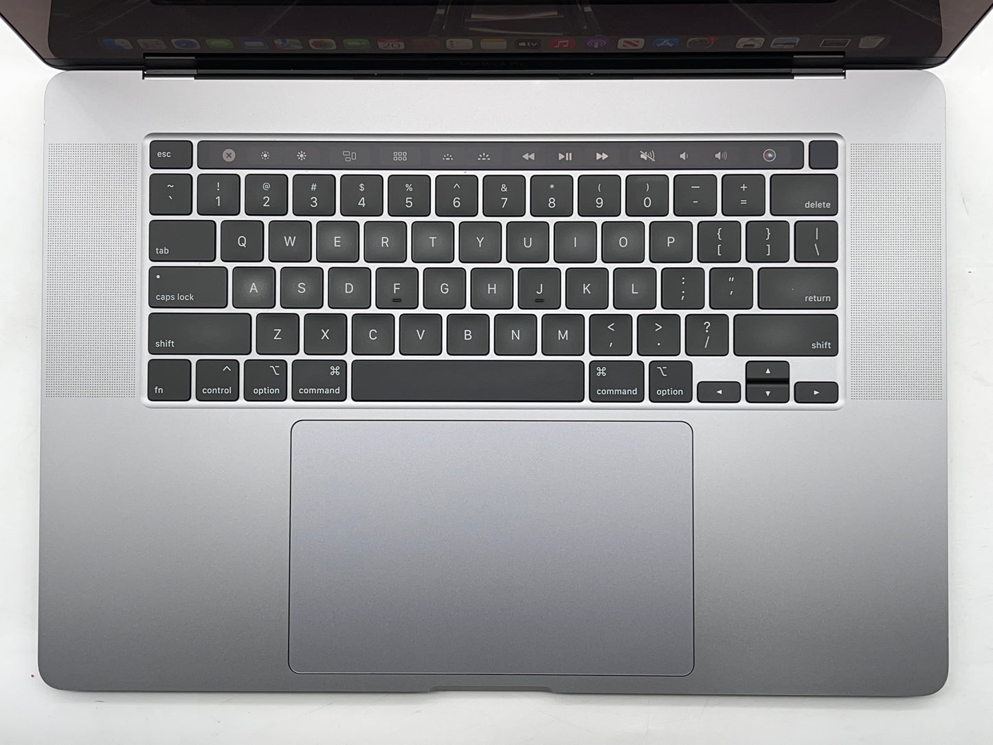 Apple 2019 16" MacBook Pro 2.6GHz i7 16GB RAM 512GB SSD RP5300M 4GB - Good