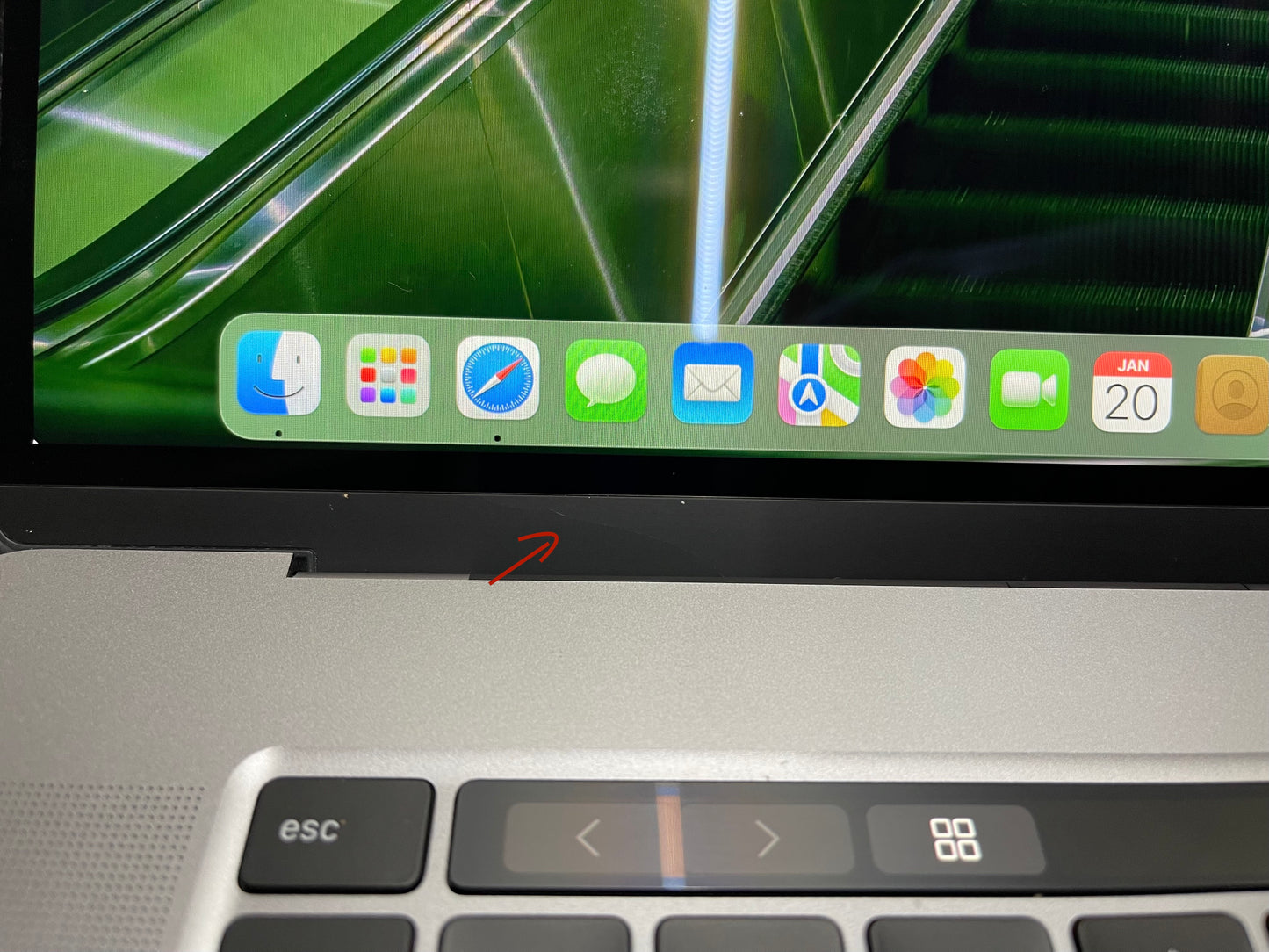 Apple 2019 16" MacBook Pro 2.6GHz i7 16GB RAM 512GB SSD RP5300M 4GB - Good