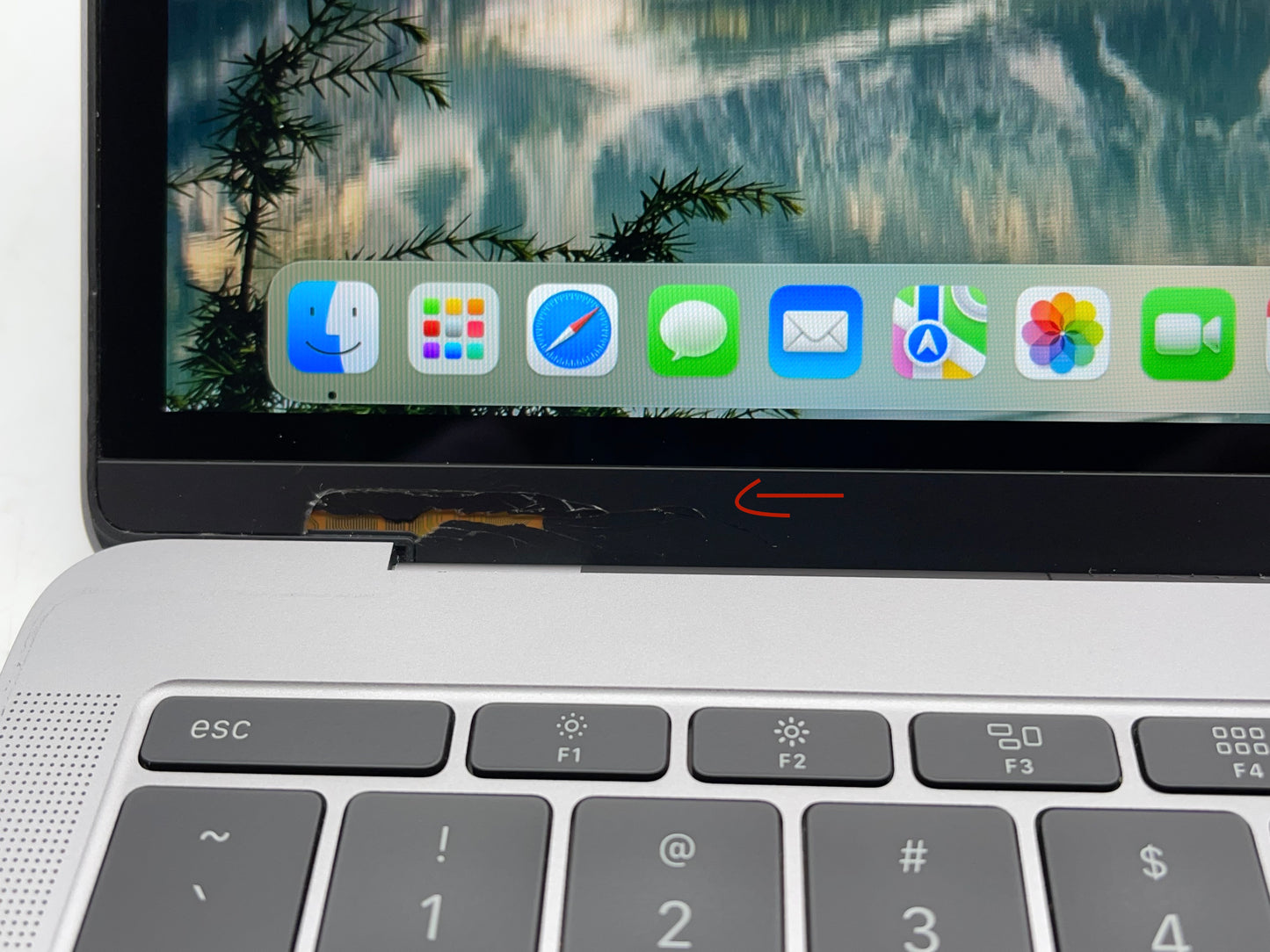 Apple 2017 MacBook Pro 13 in 2.3GHz Dual-Core i5 16GB RAM 128GB SSD IIPG640-Good