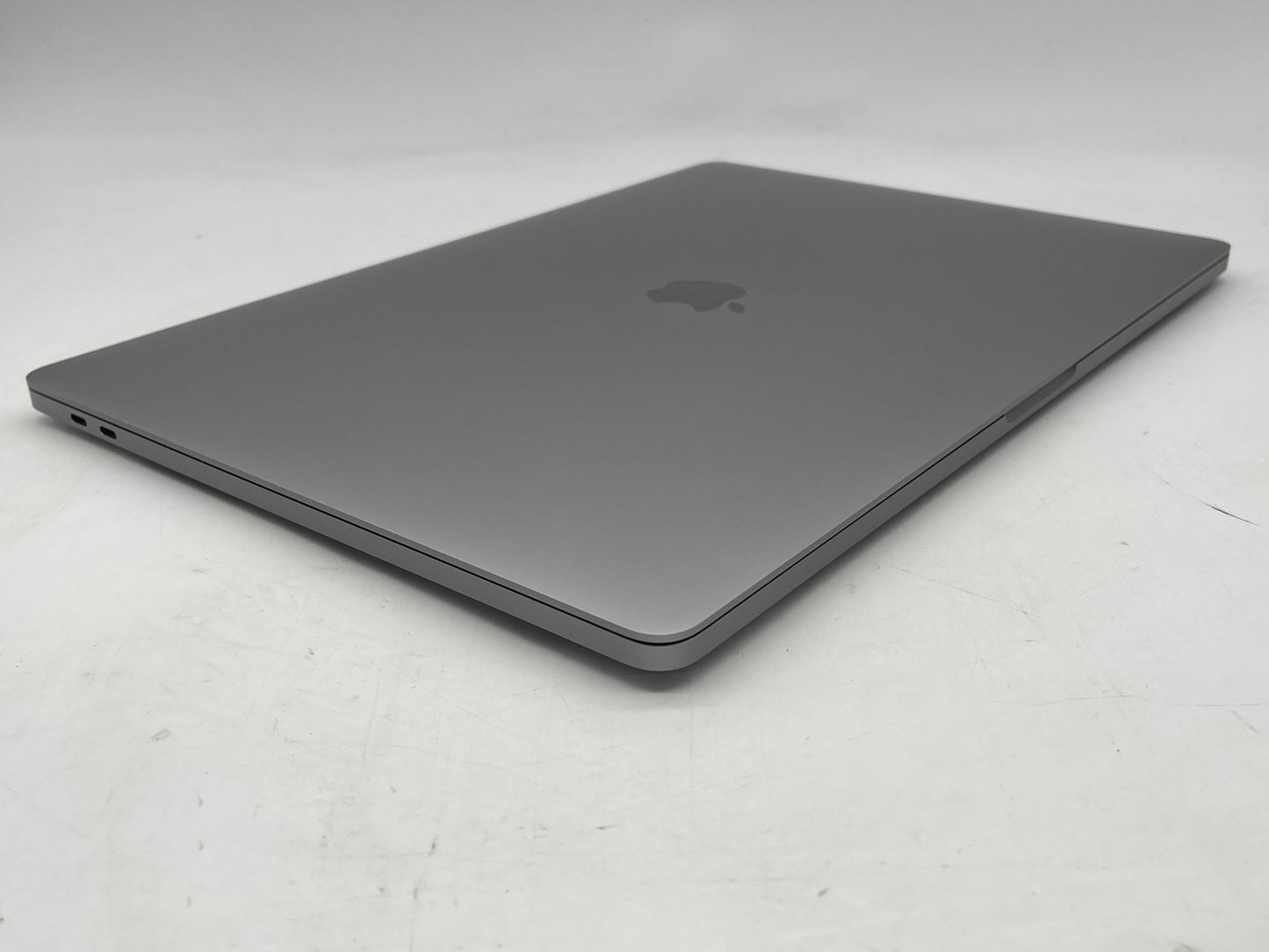 Apple 2019 16" MacBook Pro 2.6GHz 6-Core i7 32GB 512GB SSD RP5300M - Good