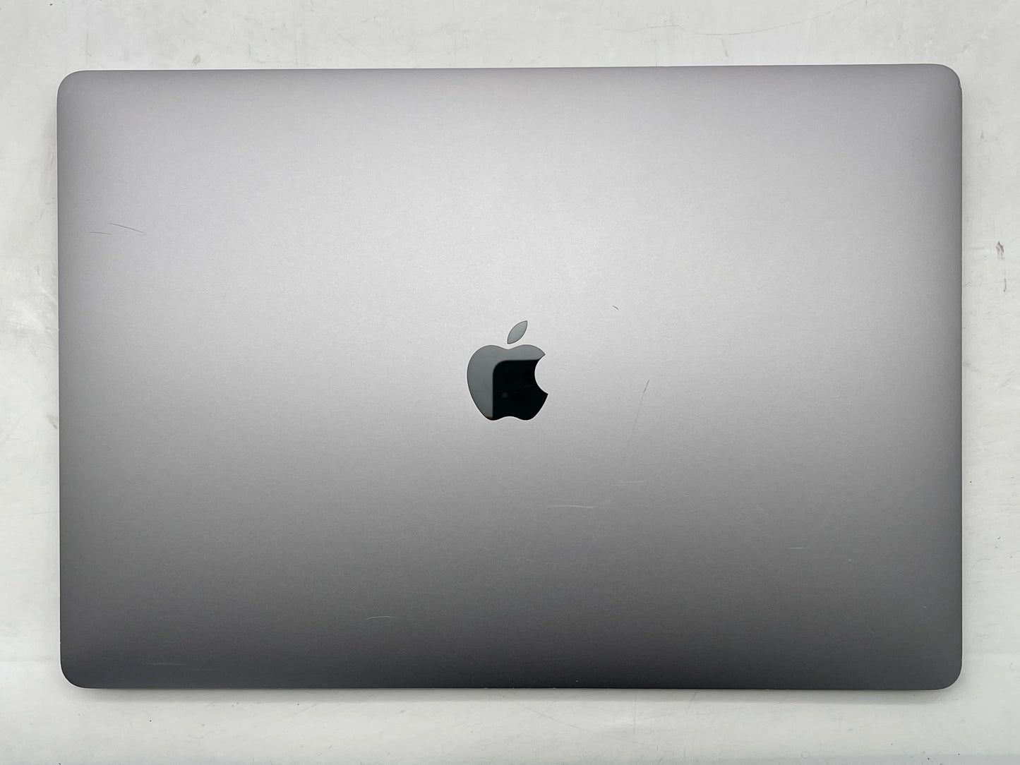 Apple 2018 MacBook Pro 15 in 2.9GHz i9 16GB RAM 512GB SSD RP560X 4GB - Good