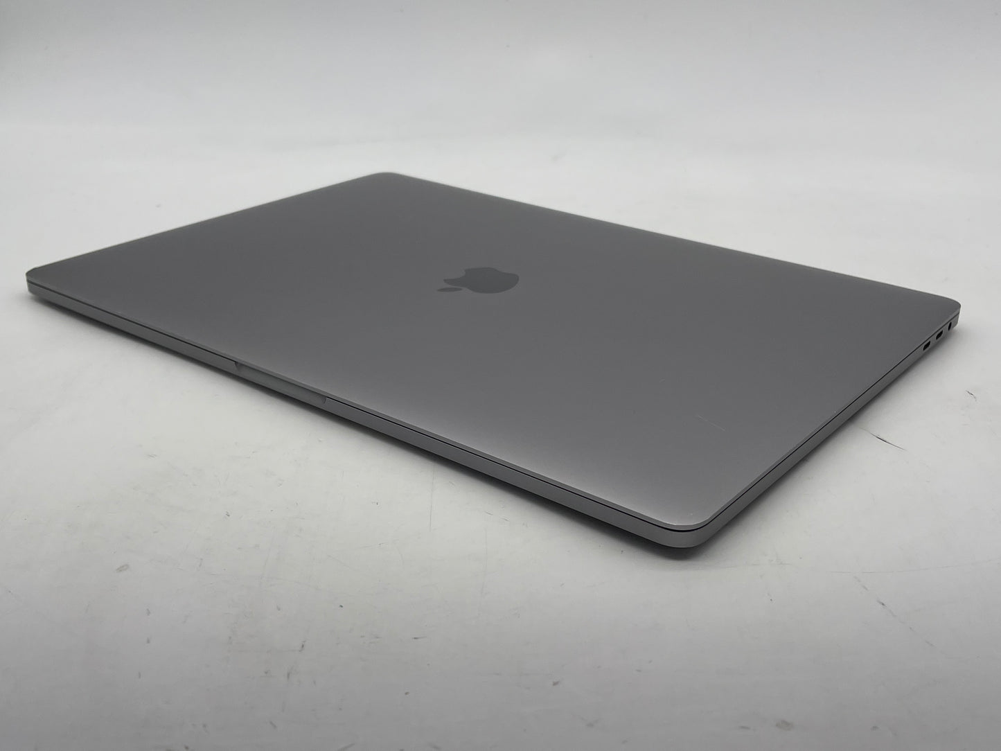 Apple 2018 MacBook Pro 15 in 2.9GHz i9 16GB RAM 512GB SSD RP560X 4GB - Good