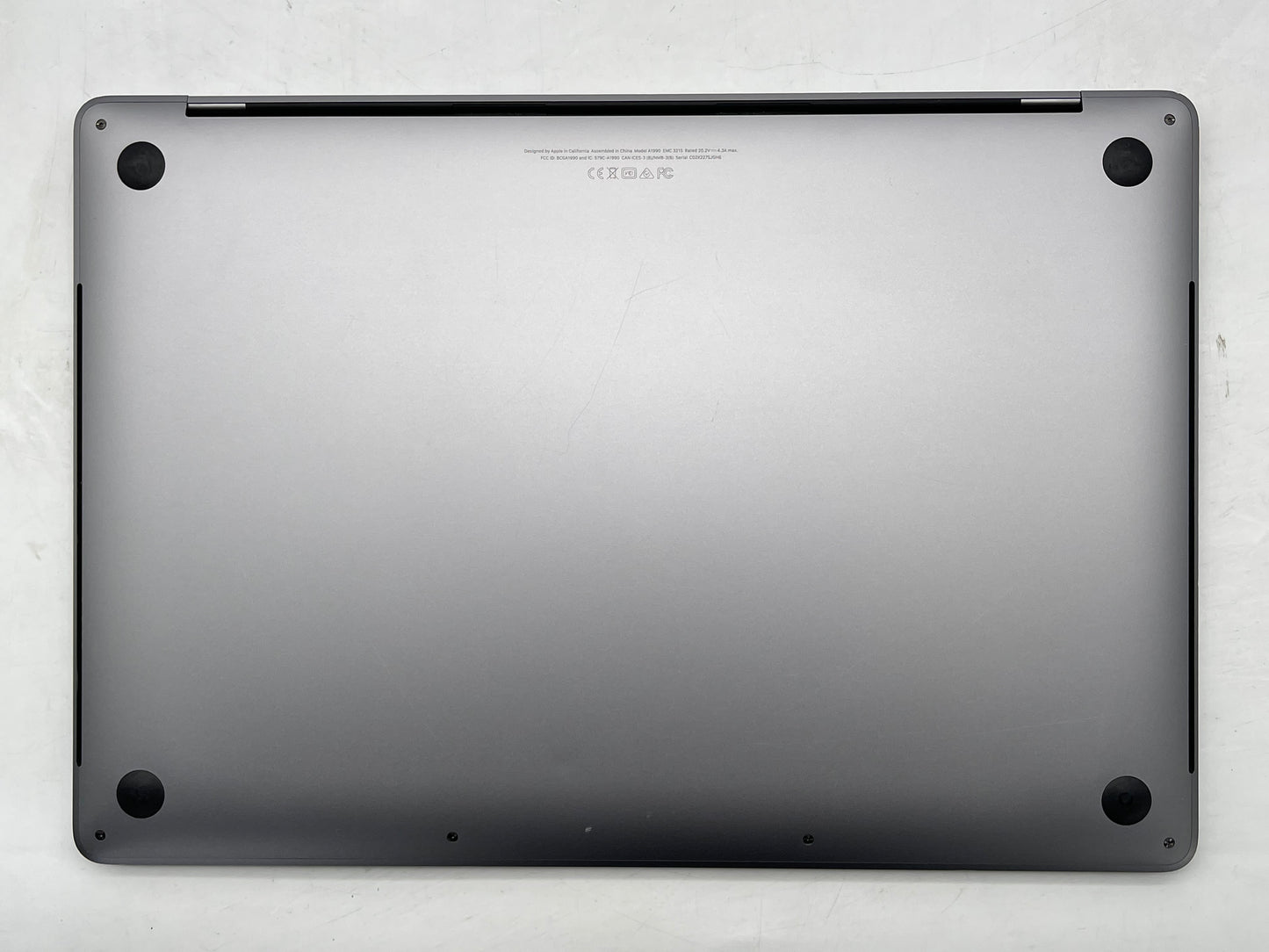 Apple 2018 MacBook Pro 15 in 2.9GHz i9 16GB RAM 512GB SSD RP560X 4GB - Good