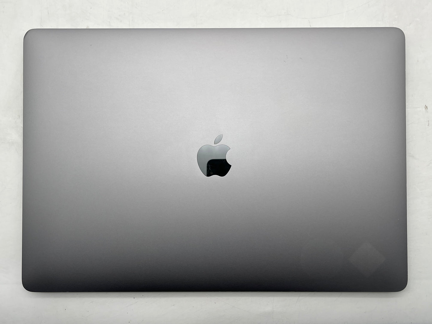 Apple 2016 MacBook Pro 15" 2.7GHz i7 16GB RAM 512GB SSD RP455- Good