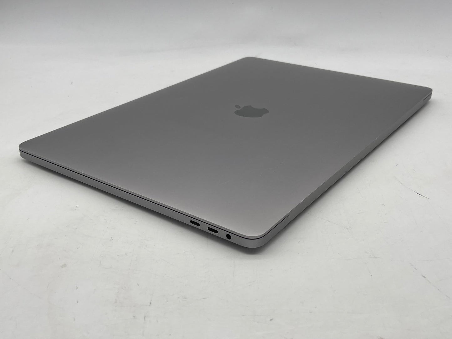 Apple 2019 16" MacBook Pro 2.6GHz i7 16GB RAM 512GB SSD RP5300M 4GB - Good