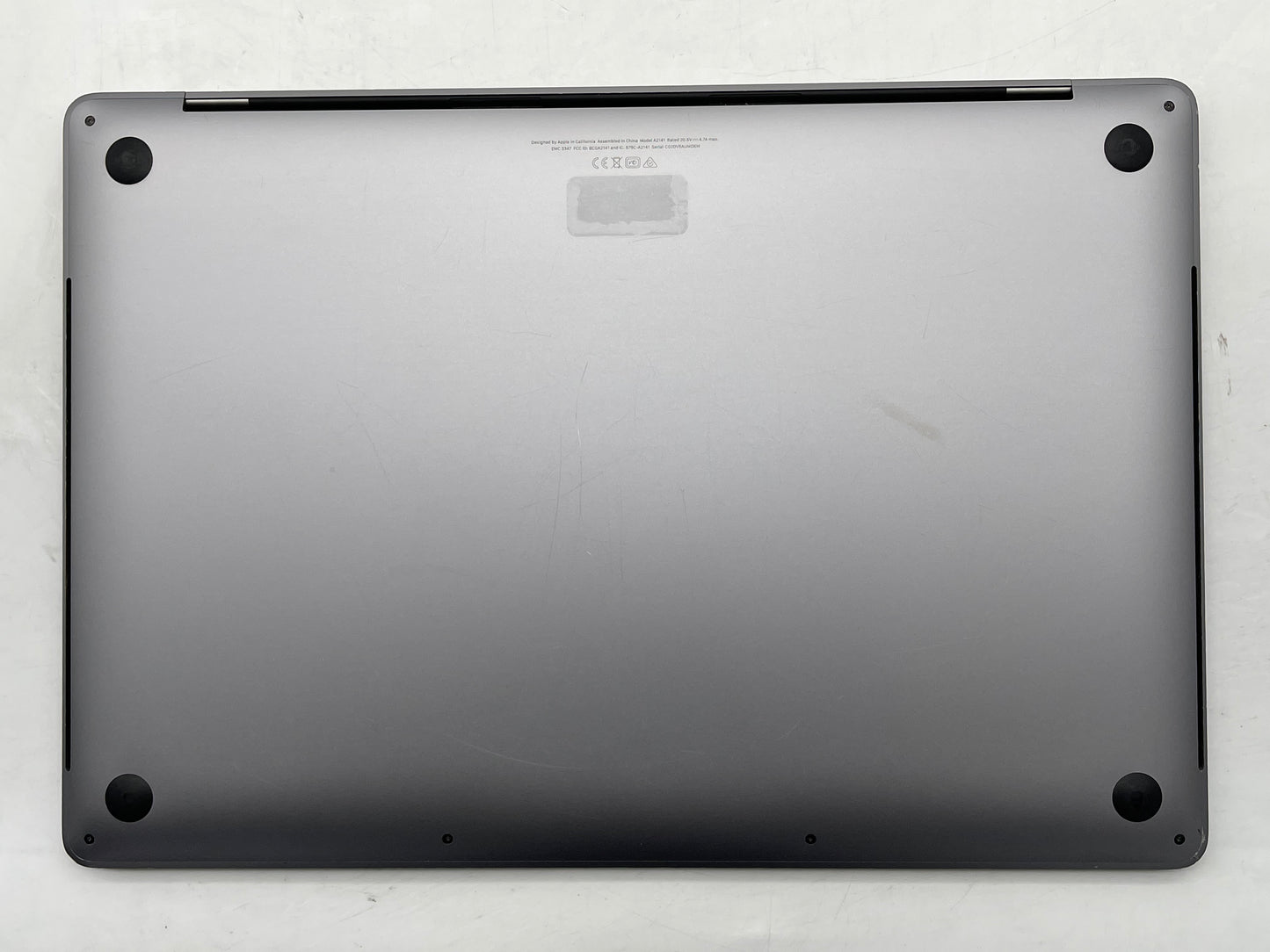 Apple 2019 16" MacBook Pro 2.6GHz i7 16GB RAM 512GB SSD RP5300M 4GB - Good