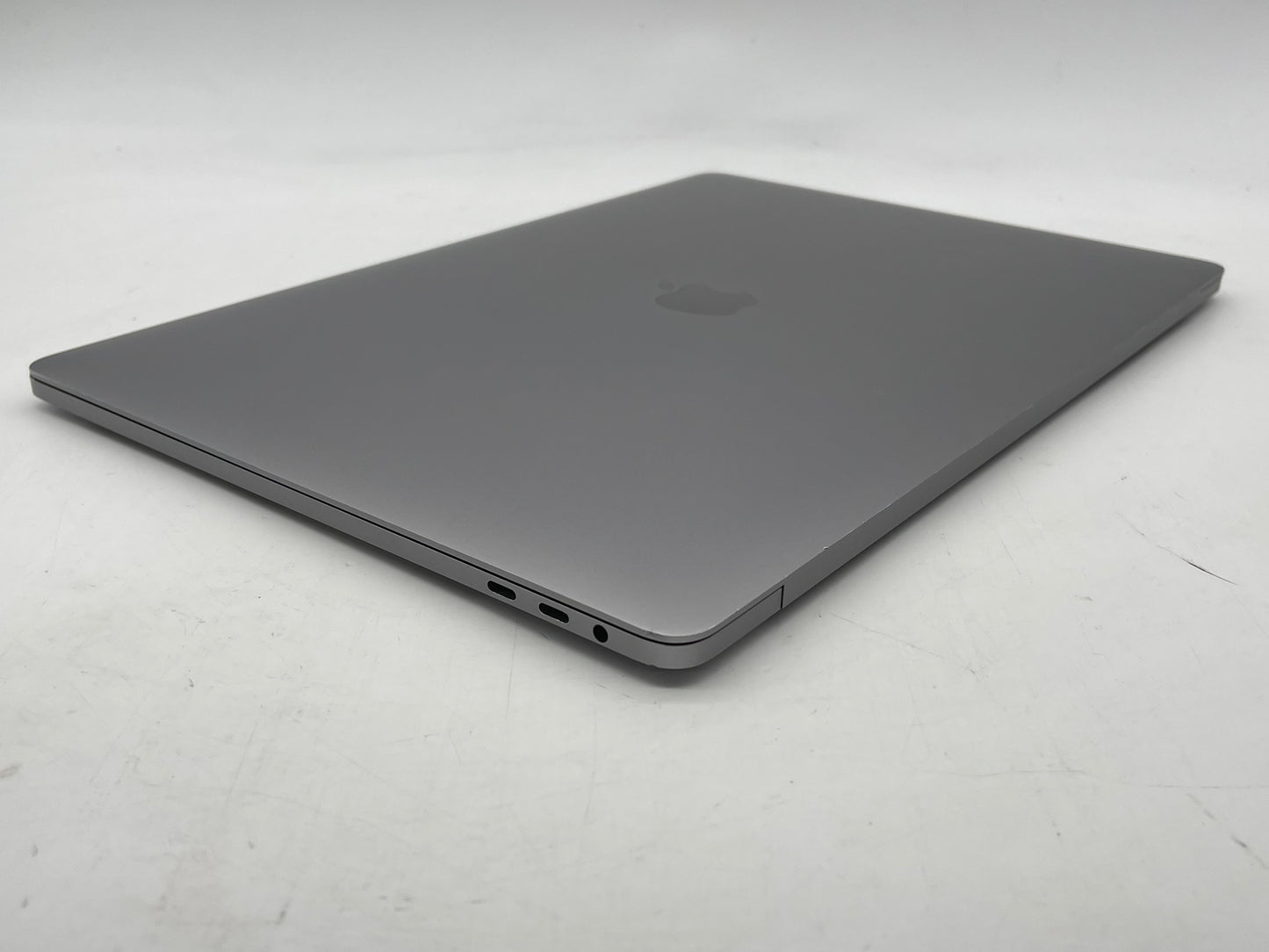 Apple 2018 MacBook Pro 15" TB 2.6GHz i7 16GB RAM 512GB SSD RP560X 4GB -Very good