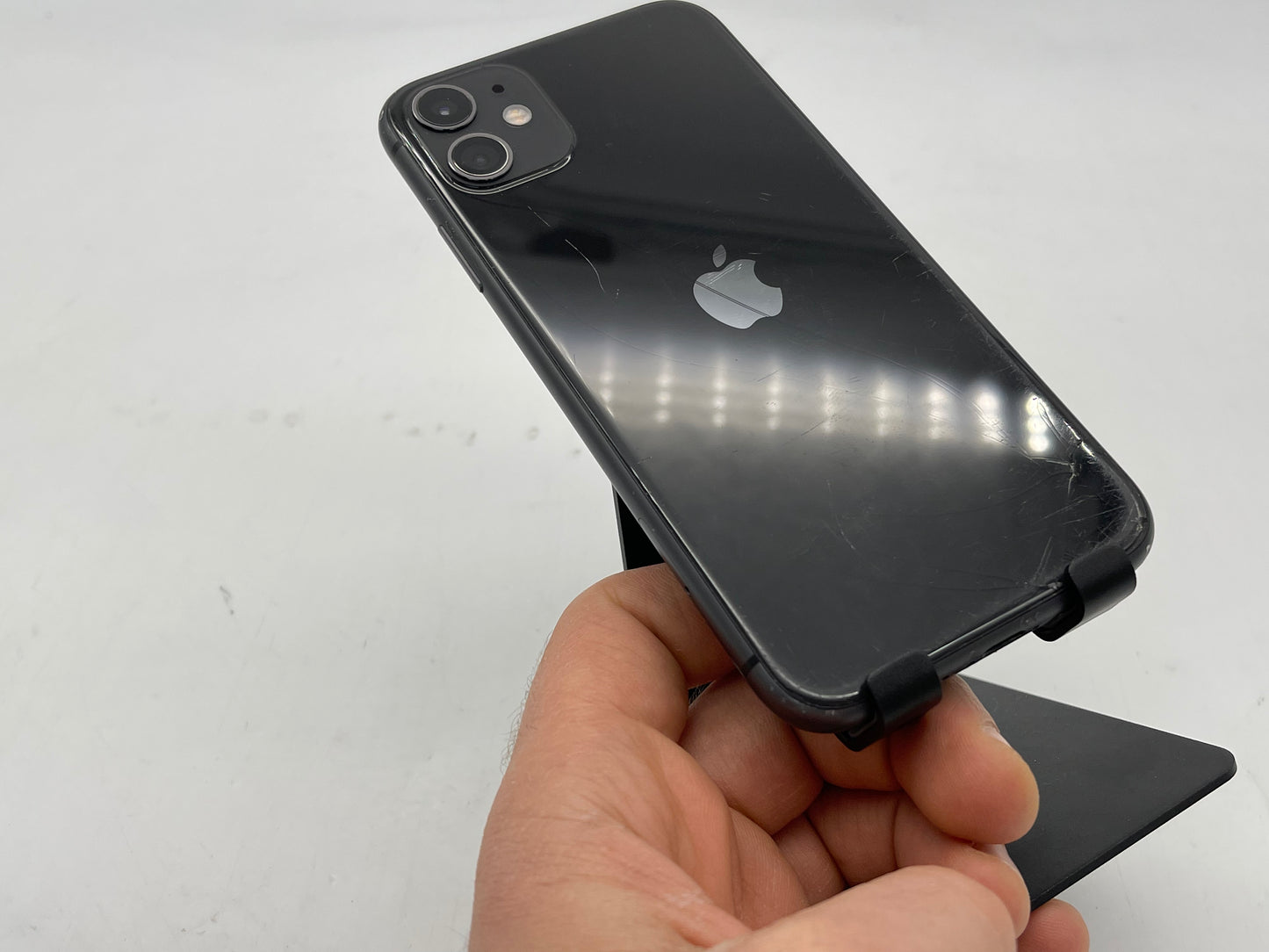 Apple iPhone 11 GSM/CDMA Unlocked 64GB "Black" - Good