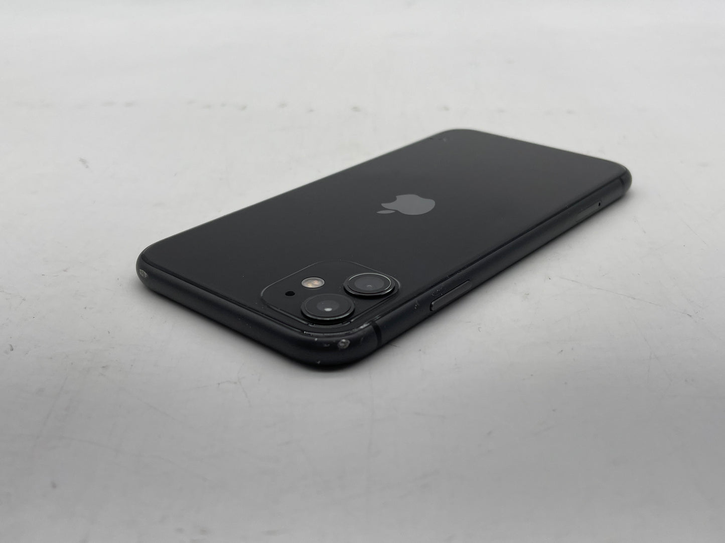 Apple iPhone 11 GSM/CDMA Unlocked 64GB "Black" - Good