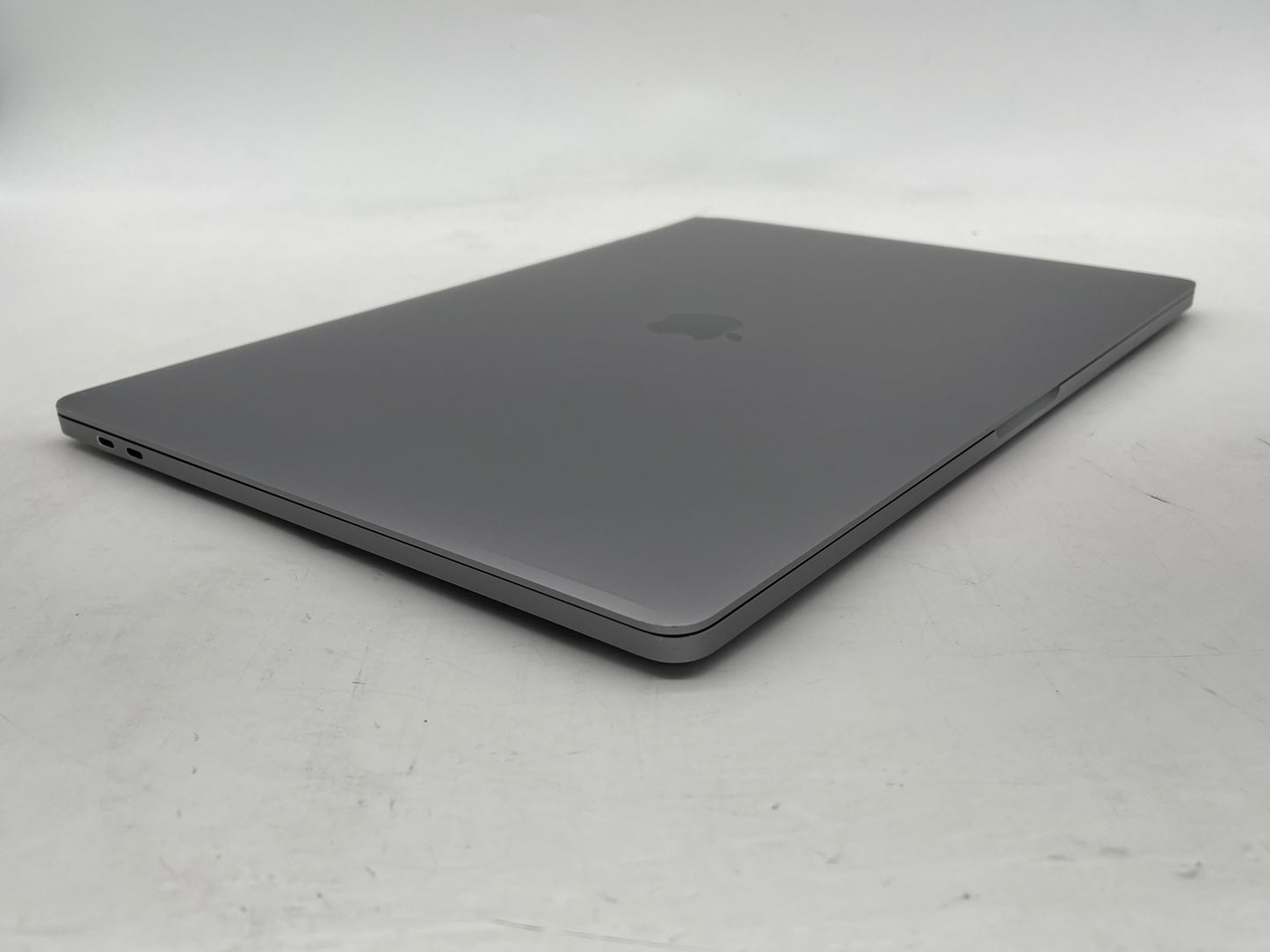 Apple 2019 16" MacBook Pro 2.4GHz 8-Core i9 32GB 1TB SSD RP5300M 4GB - Good