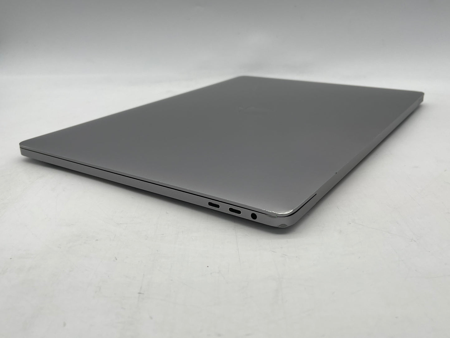 Apple 2019 16" MacBook Pro 2.4GHz 8-Core i9 32GB 1TB SSD RP5300M 4GB - Good