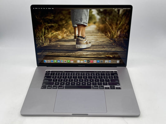 Apple 2019 16" MacBook Pro 2.6GHz i7 16GB RAM 512GB SSD RP5300M 4GB - Very Good