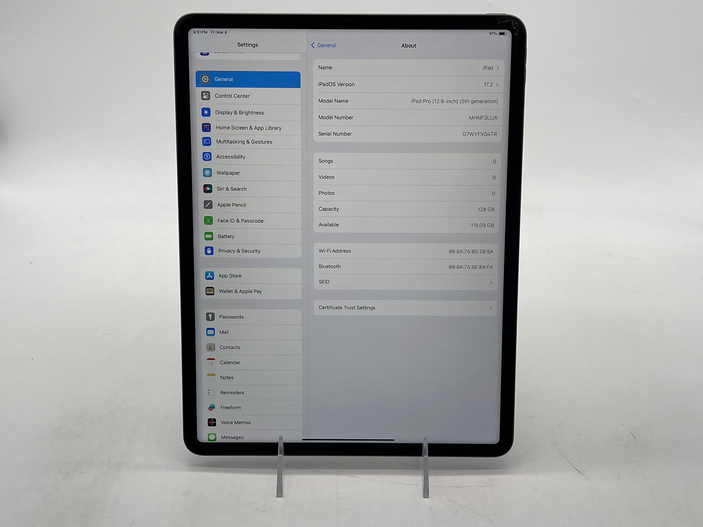 Apple 2021 iPad pro (5th-generation) M1 (12.9-inch) 128GB Wifi Only- READ