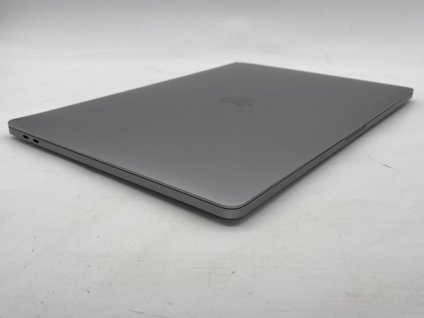 Apple 2019 16" MacBook Pro 2.6GHz i7 16GB RAM 512GB SSD RP5300M 4GB - Good