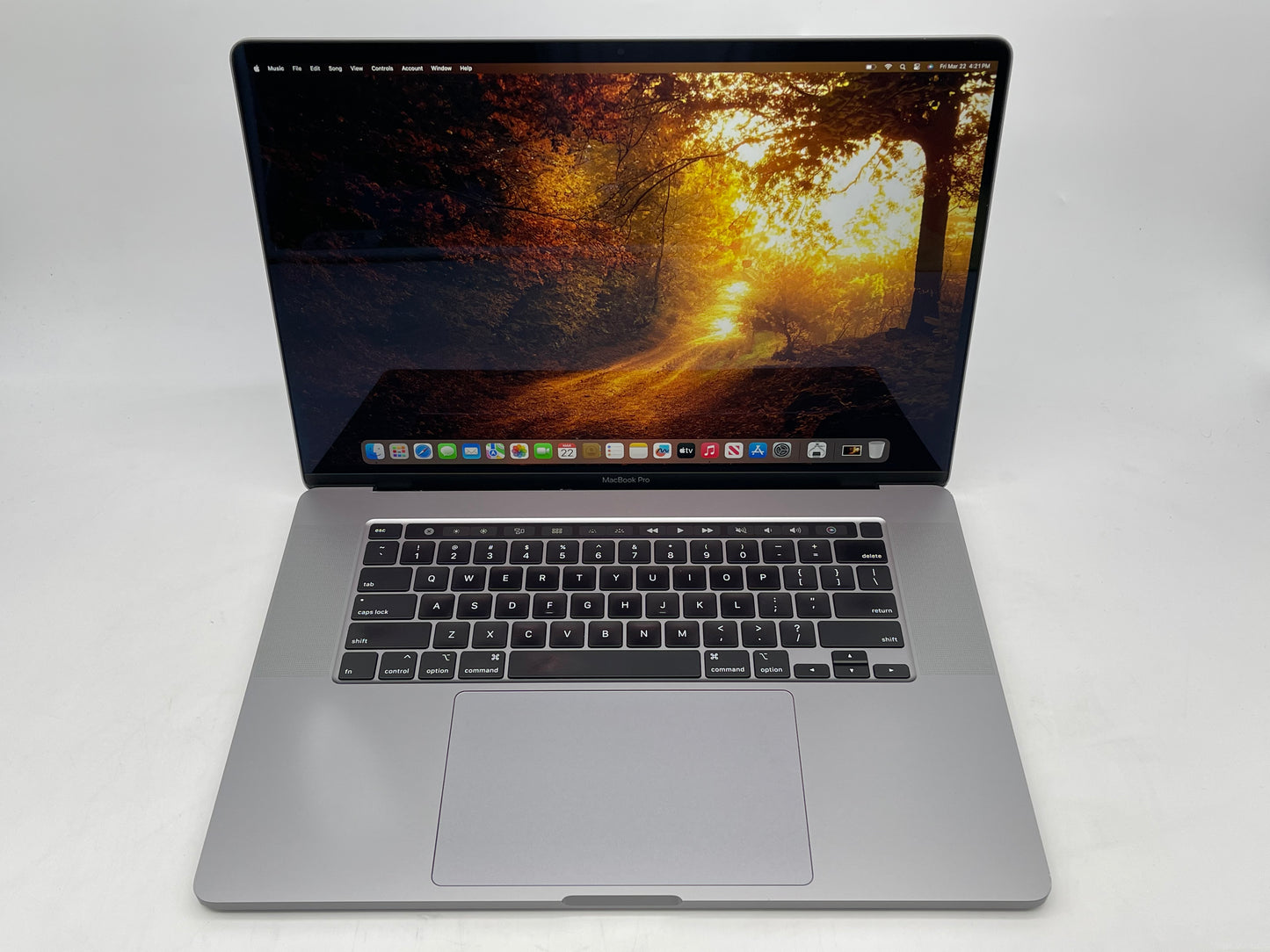 Apple 2019 16" MacBook Pro 2.6GHz i7 16GB RAM 512GB SSD RP5300M 4GB - Very Good