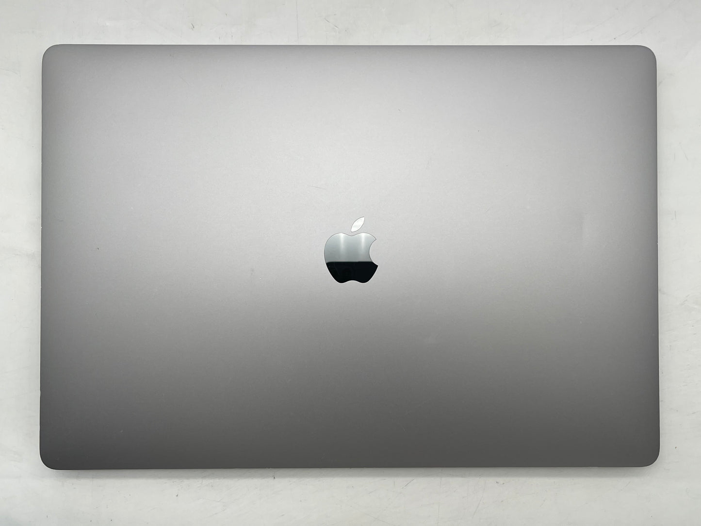 Apple 2019 16" MacBook Pro 2.6GHz i7 16GB RAM 512GB SSD RP5300M 4GB - Very Good