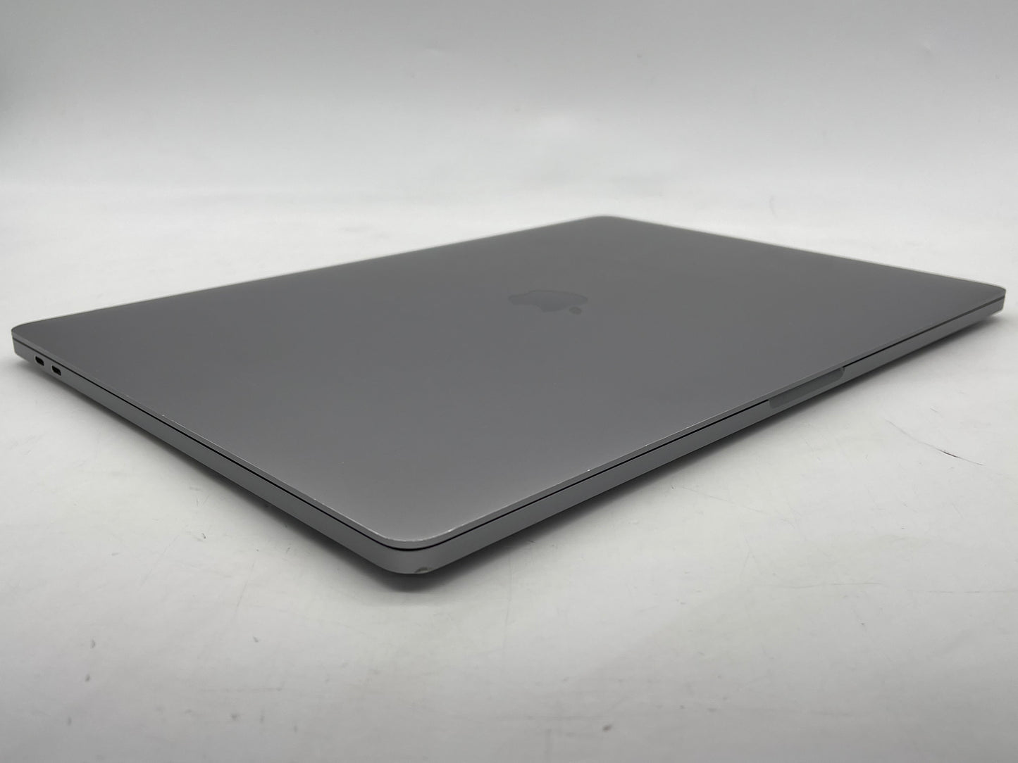 Apple 2019 16" MacBook Pro 2.6GHz i7 16GB RAM 512GB SSD RP5300M 4GB - Very Good