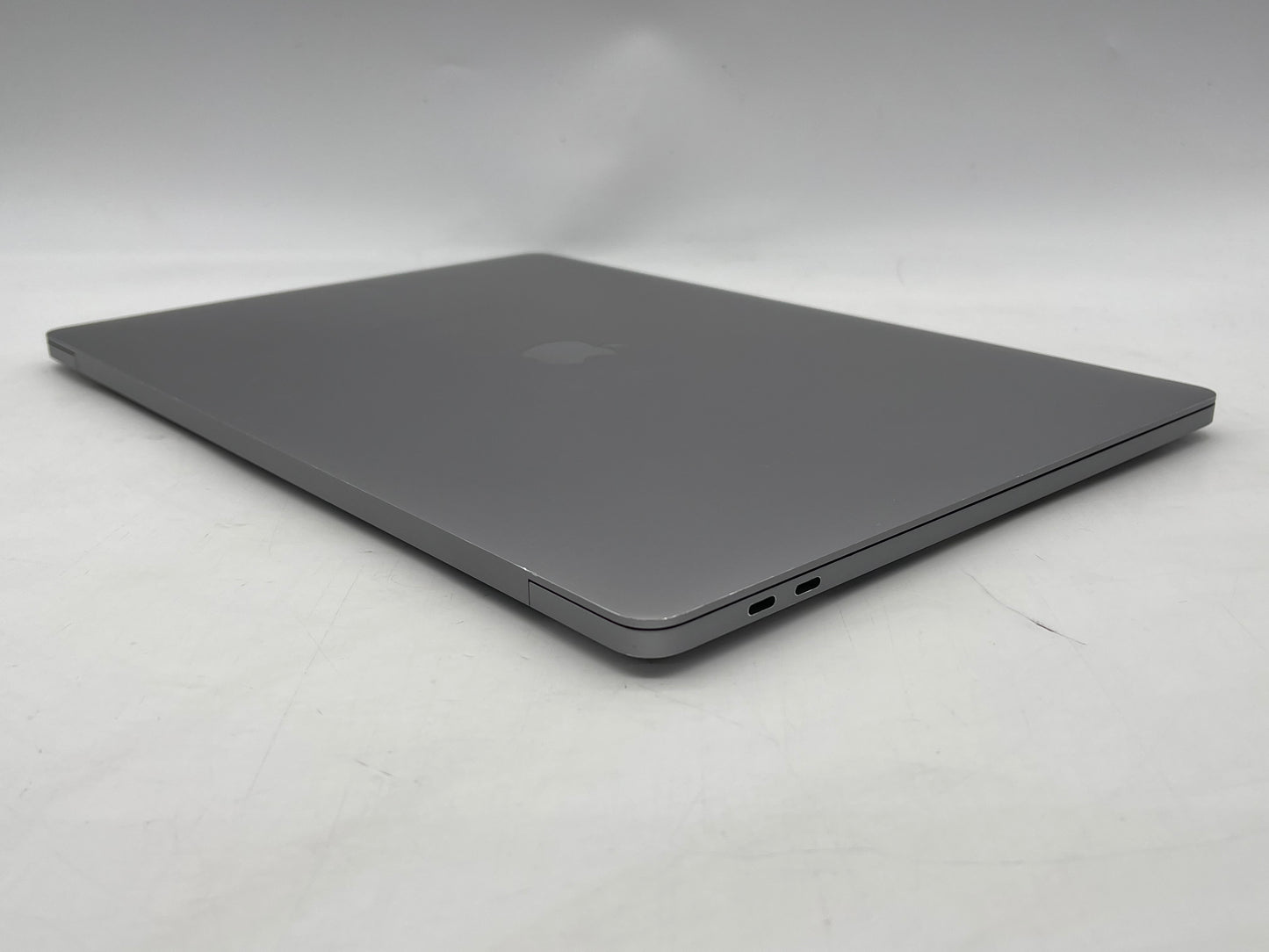 Apple 2019 16" MacBook Pro 2.6GHz i7 16GB RAM 512GB SSD RP5300M 4GB - Very Good