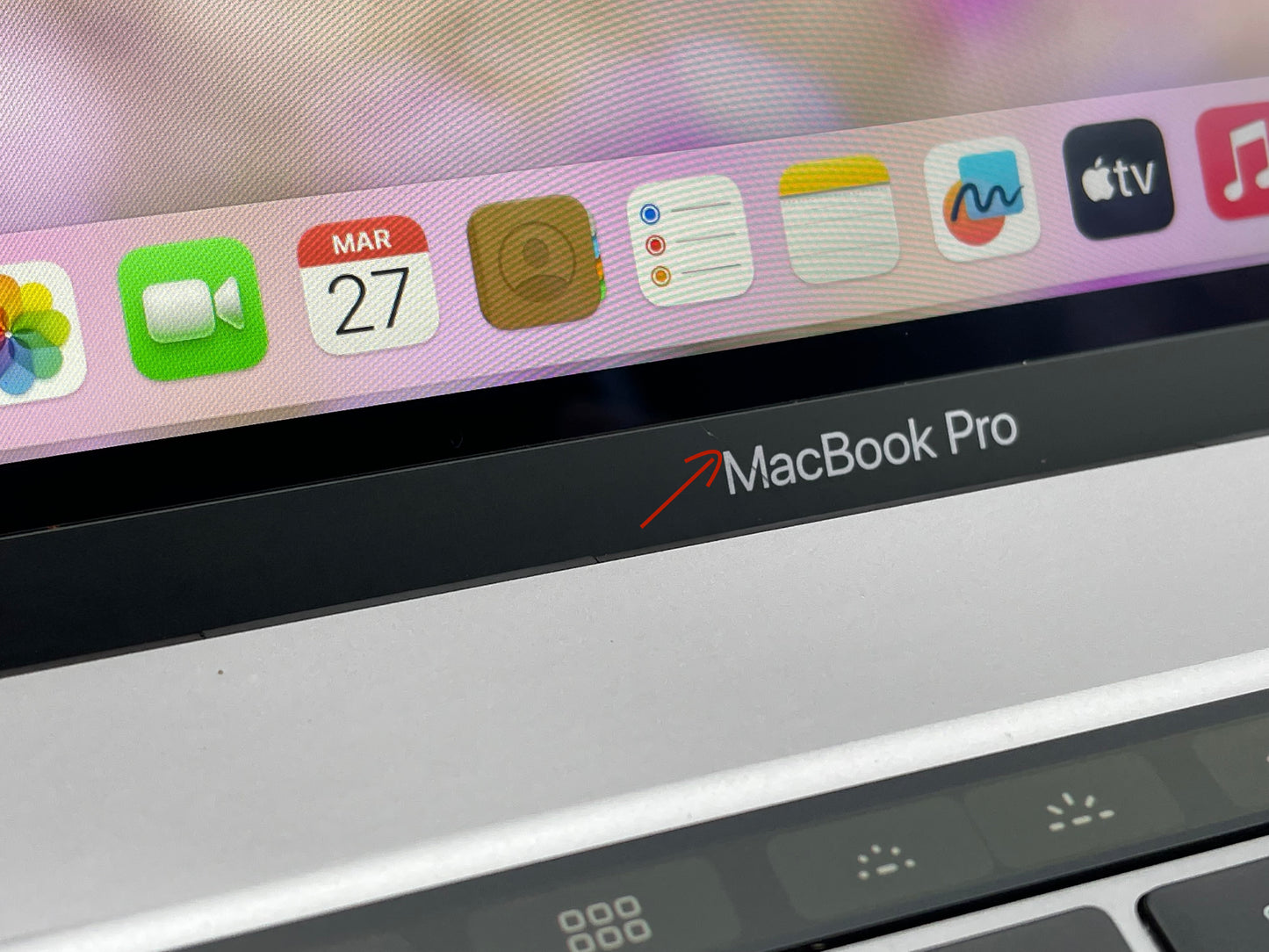 Apple 2019 16" MacBook Pro 2.4GHz 8-Core i9 64GB 2TB SSD RP5600M 8GB - Good