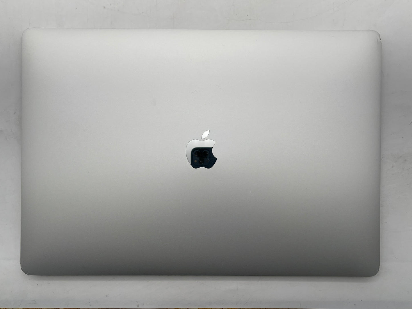 Apple 2019 16" MacBook Pro 2.4GHz 8-Core i9 32GB 1TB SSD RP5500M 8GB - Good