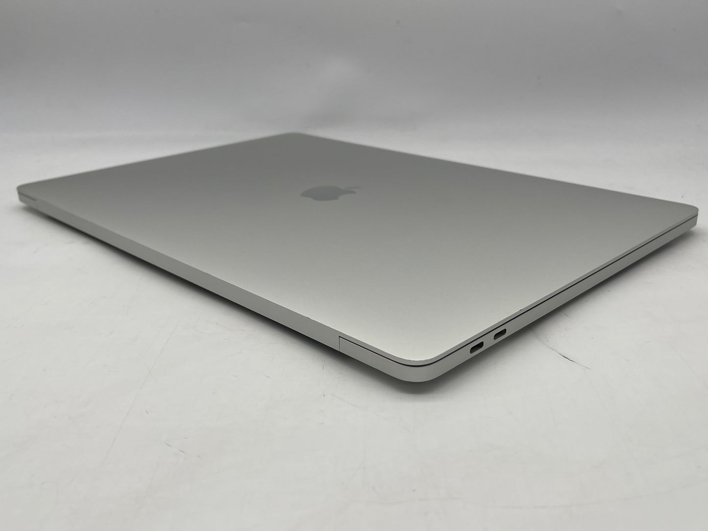 Apple 2019 16" MacBook Pro 2.4GHz 8-Core i9 32GB 1TB SSD RP5500M 8GB - Very Good