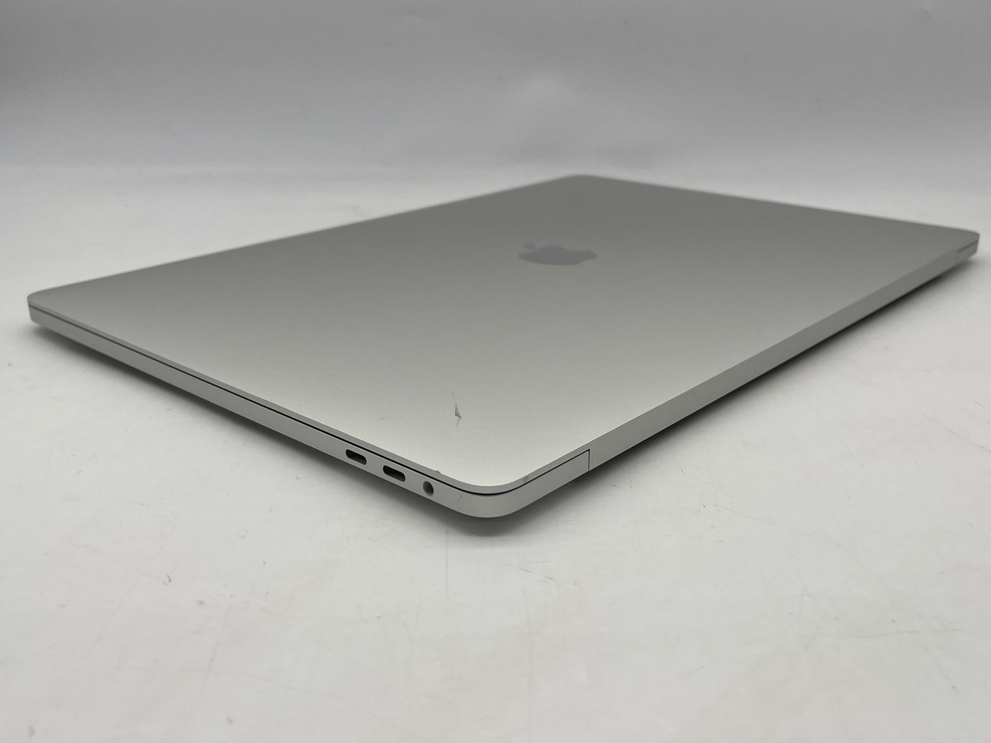 Apple 2019 16" MacBook Pro 2.4GHz 8-Core i9 32GB 1TB SSD RP5500M 8GB - Very Good