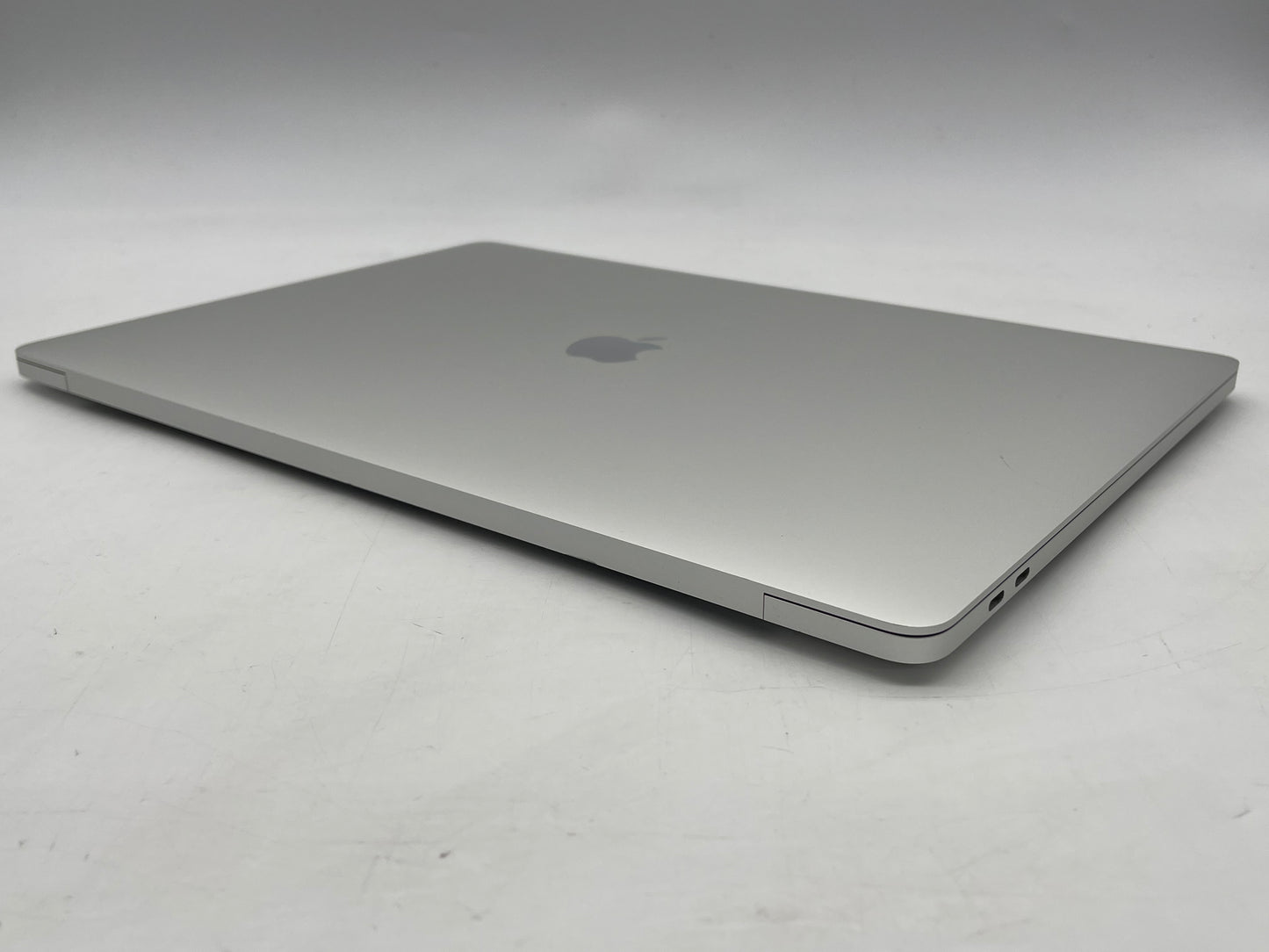 Apple 2019 16" MacBook Pro 2.4GHz 8-Core i9 32GB 1TB SSD RP5500M 8GB - Good