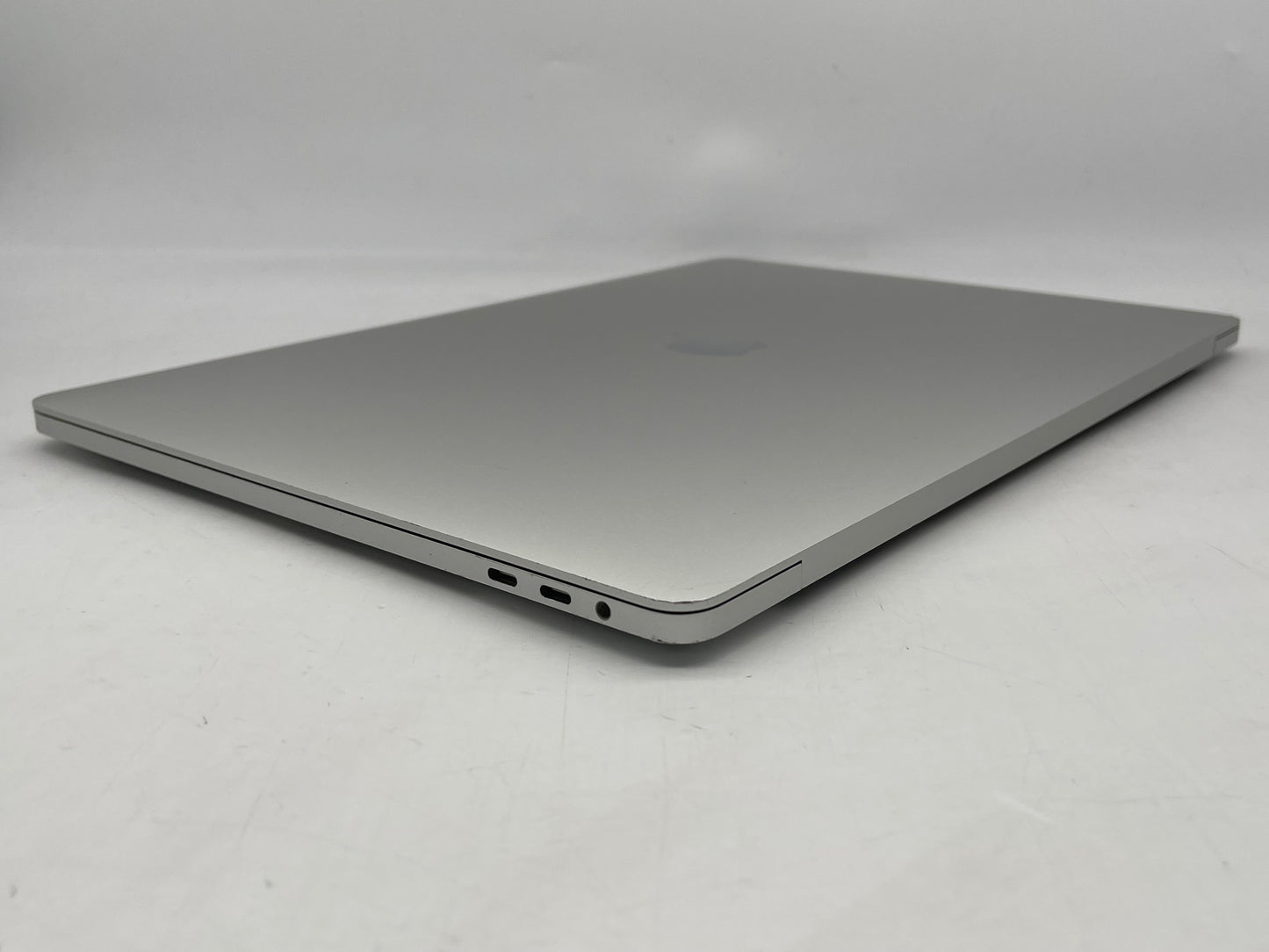 Apple 2019 16" MacBook Pro 2.6GHz 6-Core i7 32GB RAM 512GB SSD RP5300M - Good