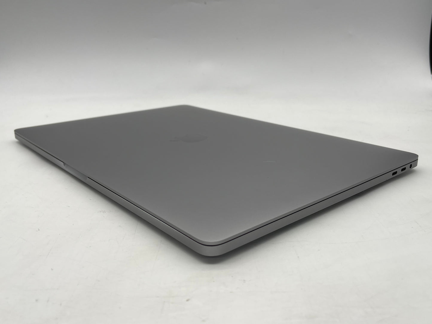 Apple 2019 16" MacBook Pro 2.6GHz i7 16GB RAM 512GB SSD RP5300M 4GB - Very Good