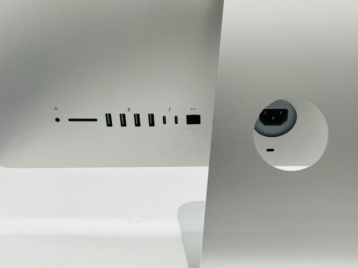 Apple 2019 21.5" iMac 3GHz 6-Core i5 16GB 1TB Fusion Drive RP560X 4GB