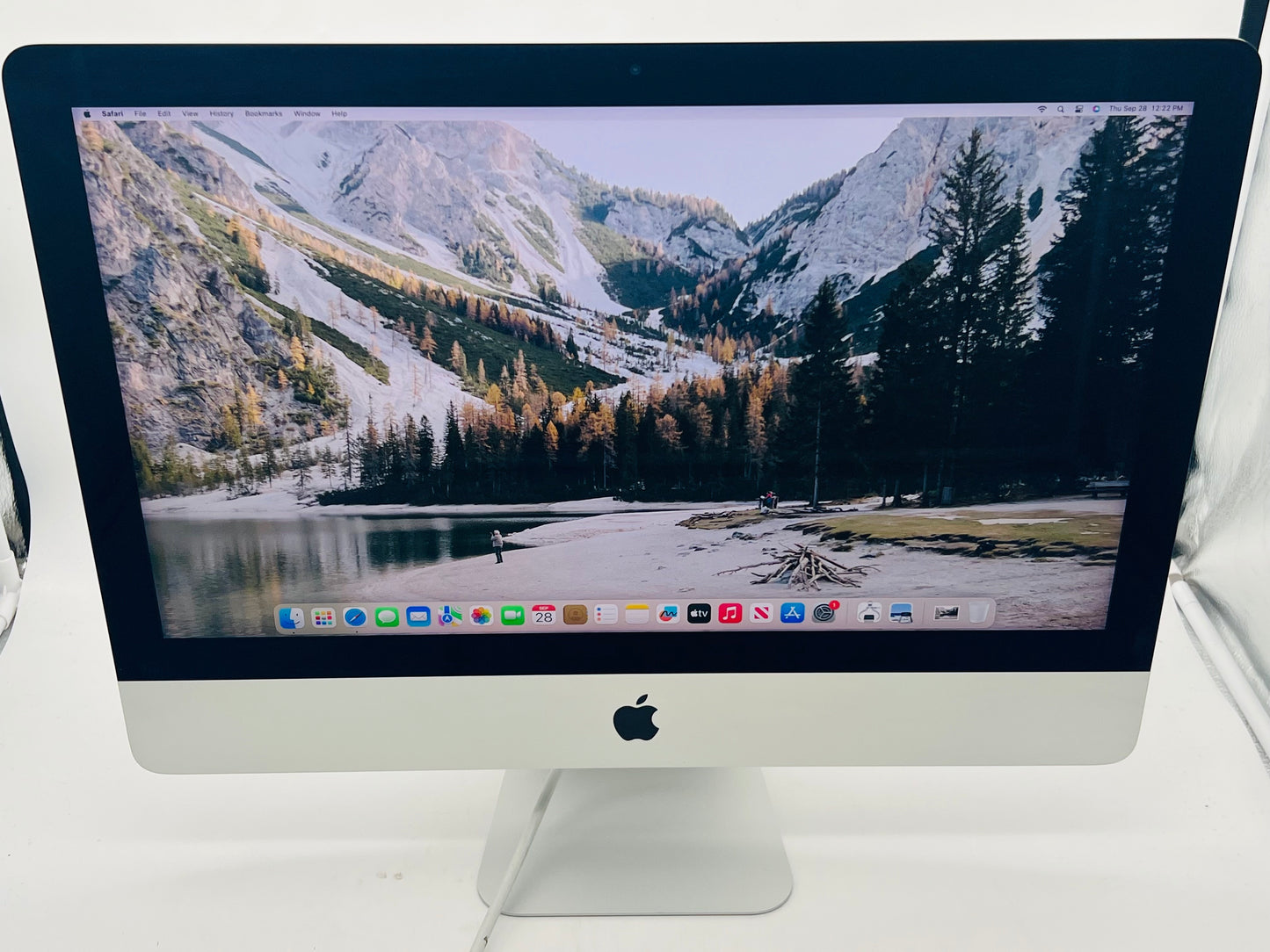 Apple 2019 21.5" iMac 3GHz 6-Core i5 8GB 1TB FD RP560X 4GB