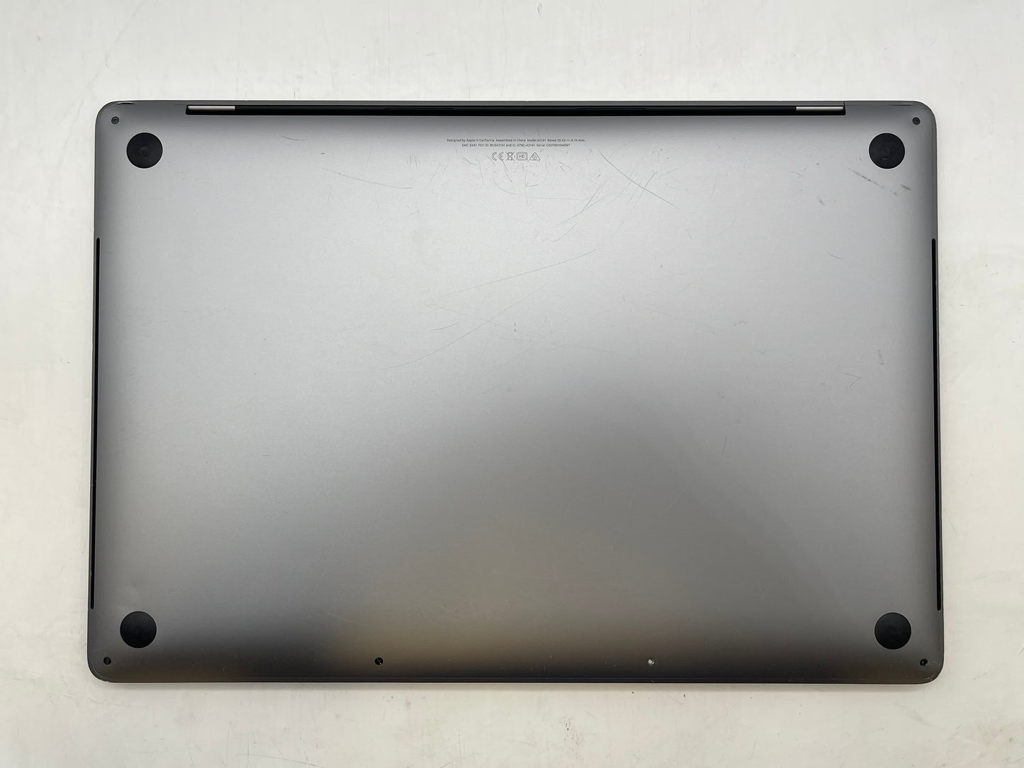 Apple 2019 16" MacBook Pro 2.4GHz 8-Core i9 64GB 1TB SSD RP5500M 8GB - READ